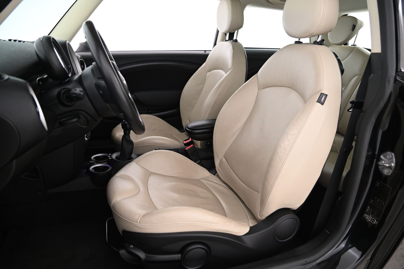 Mini COOPER S 2013 Coupé *Nahkasisusta / Vakkari / Panorama / Lohko* - Vähän ajettu / Juuri katsastettu! / 2xrenkaat*