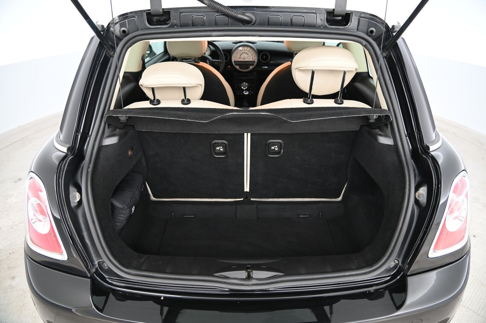 Mini COOPER S 2013 Coupé *Nahkasisusta / Vakkari / Panorama / Lohko* - Vähän ajettu / Juuri katsastettu! / 2xrenkaat*