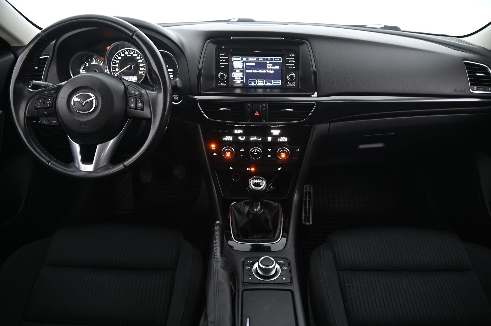 Mazda Mazda6 2015 Sport Wagon 2,2 (150) SKYACTIV-D Premium Plus Business 6MT 5ov TF6 *Tutkat / Vakkari / Lohkolämmitin + sisäpistoke* - *Juuri tullut / 2x renkaat / Suomi-auto*