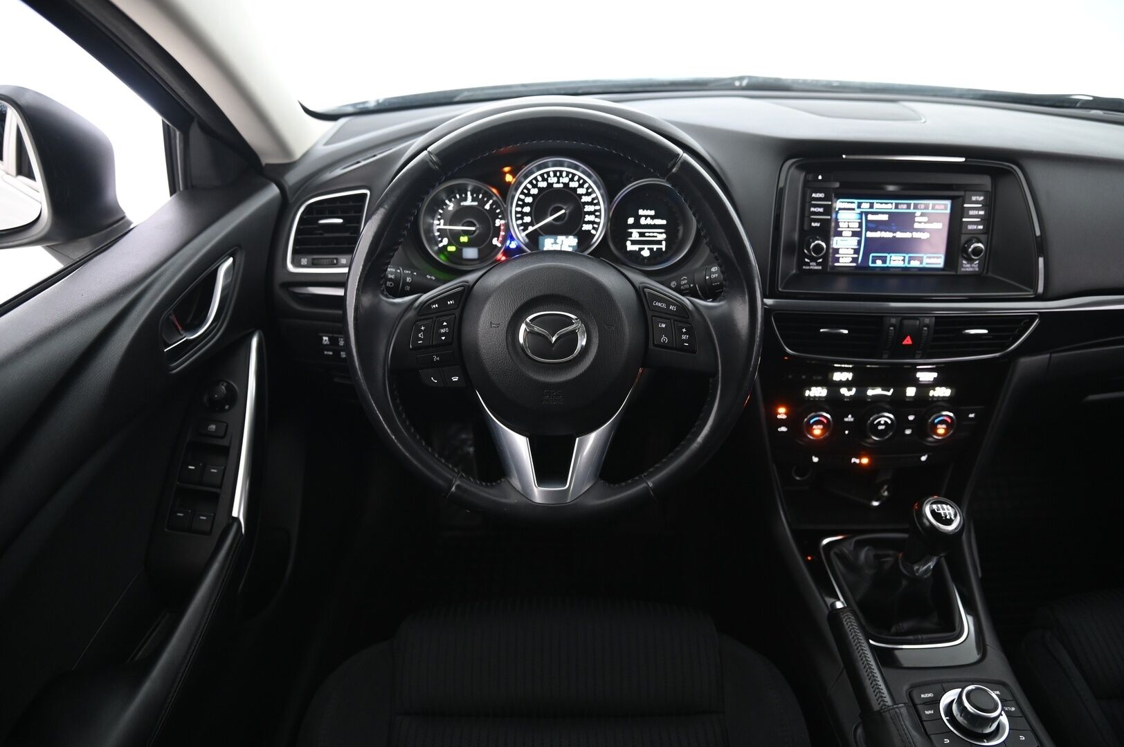 Mazda Mazda6 2015 Sport Wagon 2,2 (150) SKYACTIV-D Premium Plus Business 6MT 5ov TF6 *Tutkat / Vakkari / Lohkolämmitin + sisäpistoke* - *Juuri tullut / 2x renkaat / Suomi-auto*