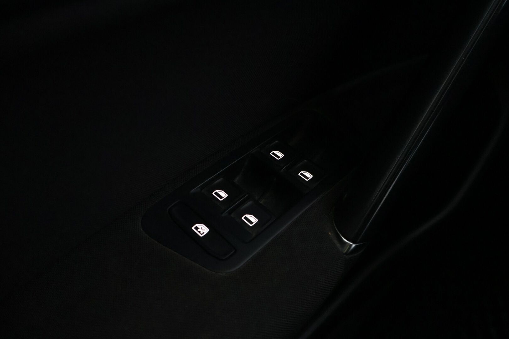 Volkswagen Golf 2014 Variant Comfortline 2,0 TDI 110 kW (150 hv) BlueMotion Technology - YritysOutlet - Myydään vain yrityksille - | Acc | Koukku | Webasto | Tutkat |