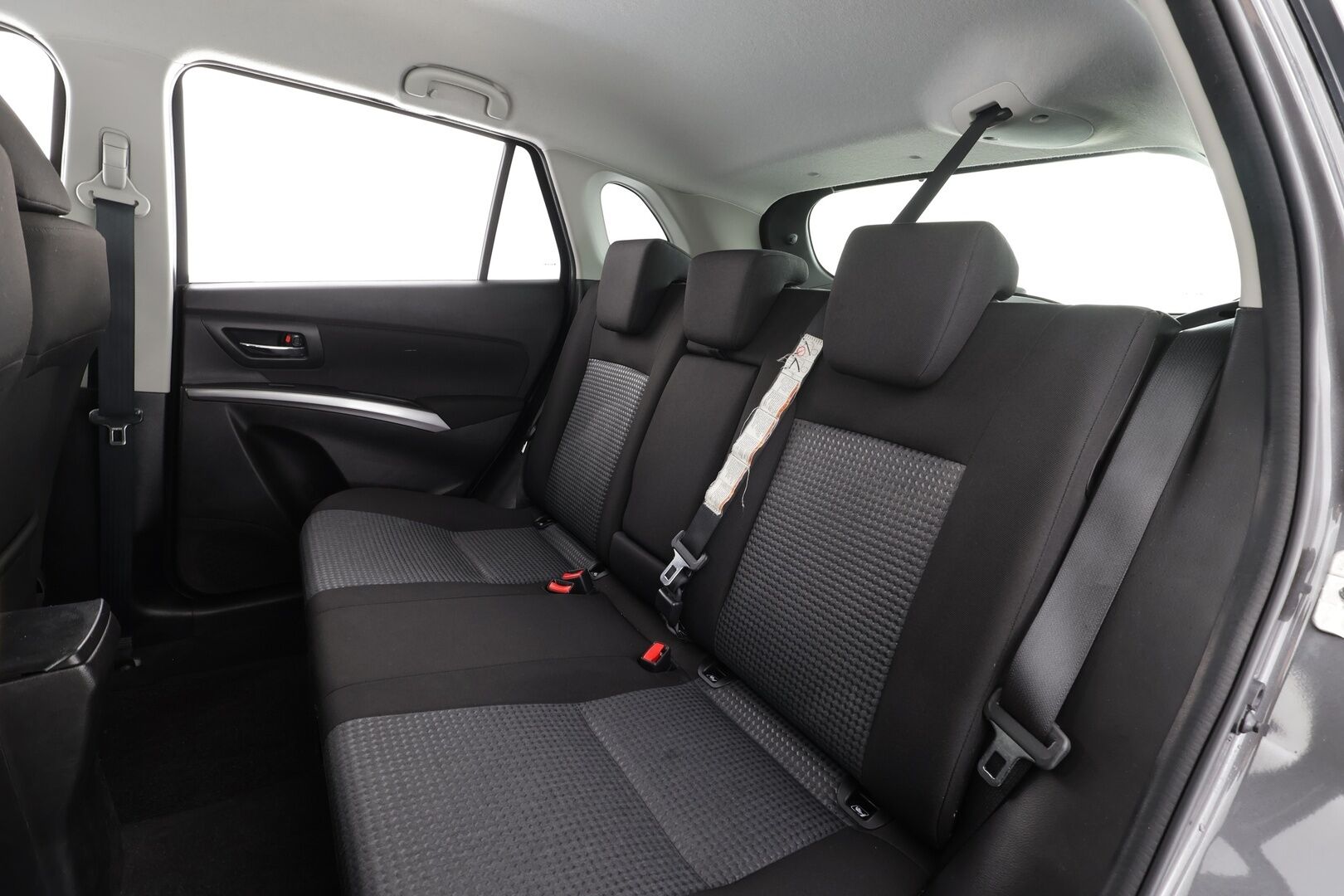 Suzuki S-Cross 2022 1,4 BOOSTERJET 4WD GL+ 6AT HYBRID * Webasto / ACC / P.kamera / LED / Koukku * - Suomi-auto / Kahdet renkaat aluvanteilla / Merkkihuollettu - HULLUT JOULUT KORKOTARJOUS 2,49% 