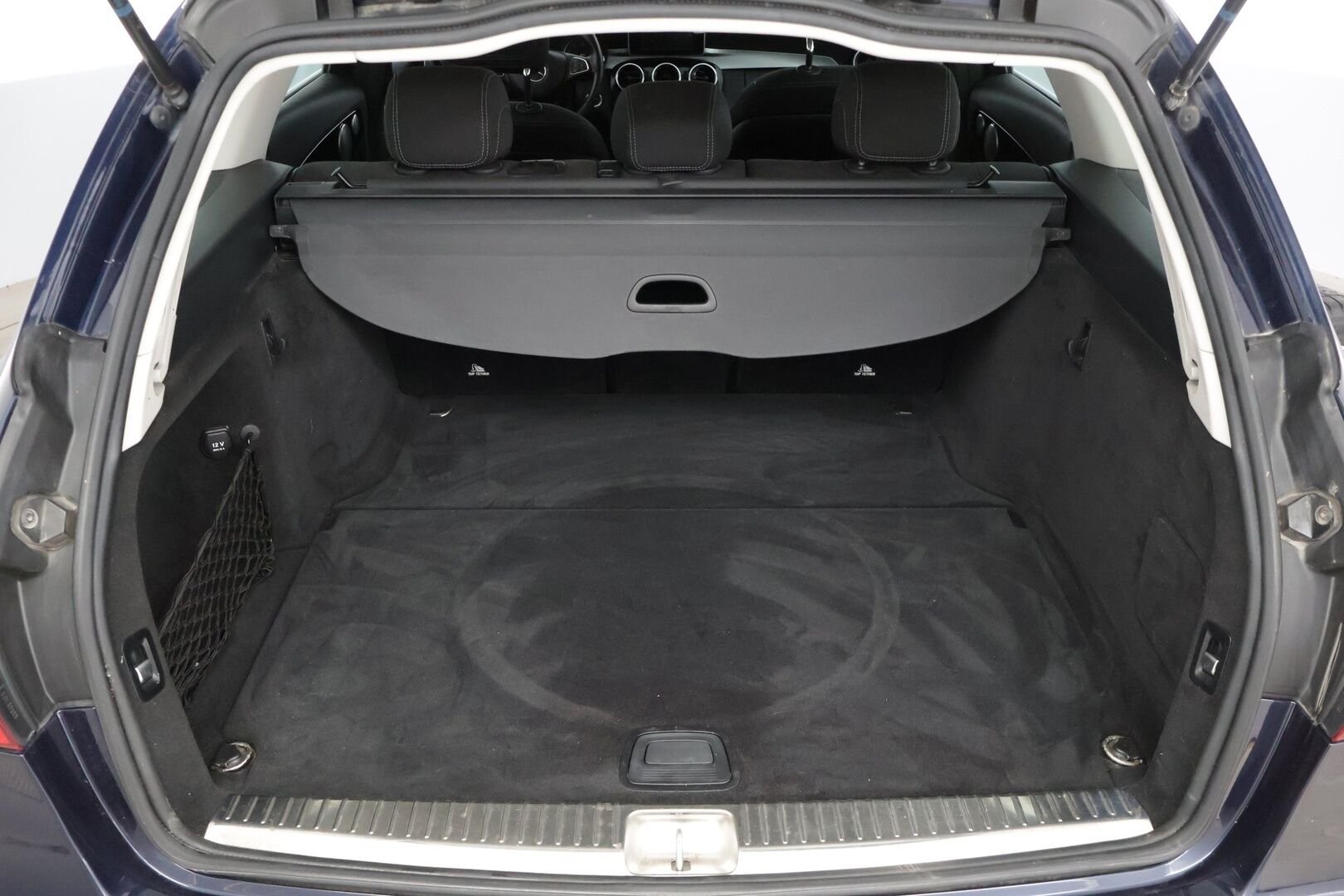 MERCEDES-BENZ C 2017 220 d 4Matic T A Premium Business * Burmester / Vetokoukku / Sähkökontti / Navi / Vakkari * - Juuri huollettu! / Kahdet renkaat aluvanteilla