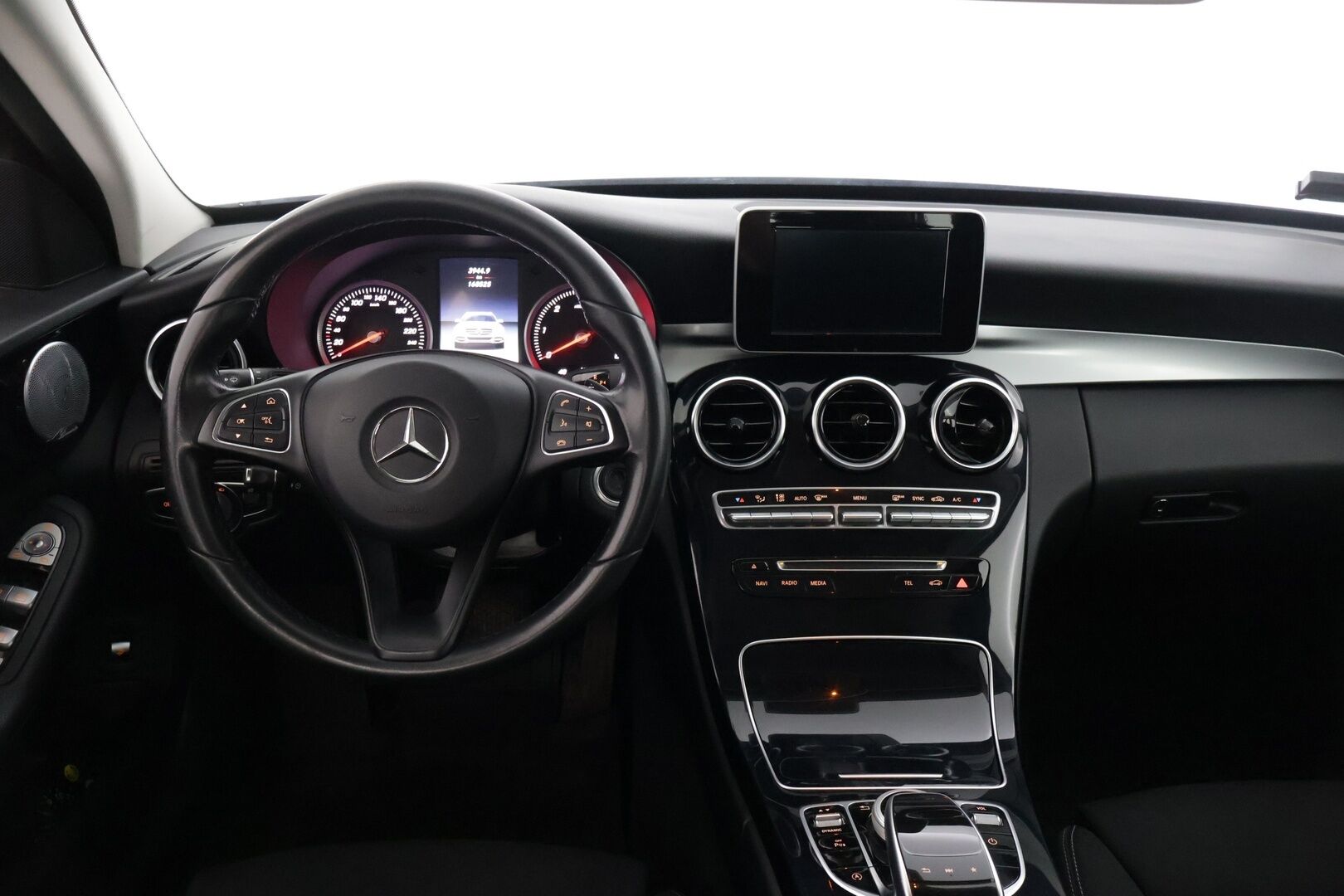 MERCEDES-BENZ C 2017 220 d 4Matic T A Premium Business * Burmester / Vetokoukku / Sähkökontti / Navi / Vakkari * - Juuri huollettu! / Kahdet renkaat aluvanteilla