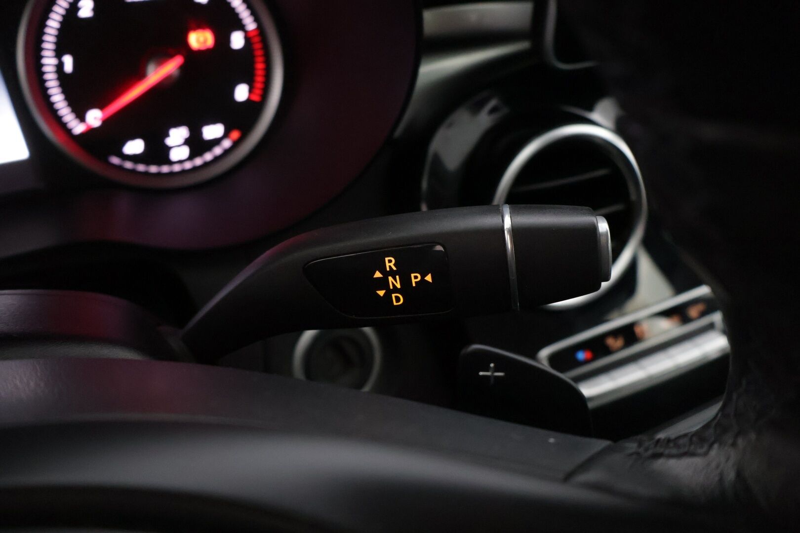 MERCEDES-BENZ C 2017 220 d 4Matic T A Premium Business * Burmester / Vetokoukku / Sähkökontti / Navi / Vakkari * - Juuri huollettu! / Kahdet renkaat aluvanteilla