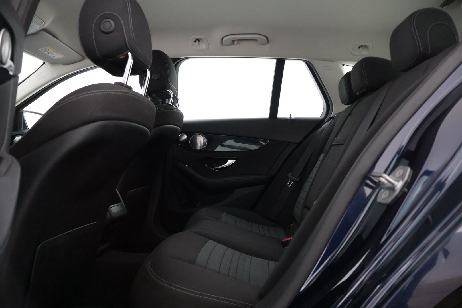 MERCEDES-BENZ C 2017 220 d 4Matic T A Premium Business * Burmester / Vetokoukku / Sähkökontti / Navi / Vakkari * - Juuri huollettu! / Kahdet renkaat aluvanteilla