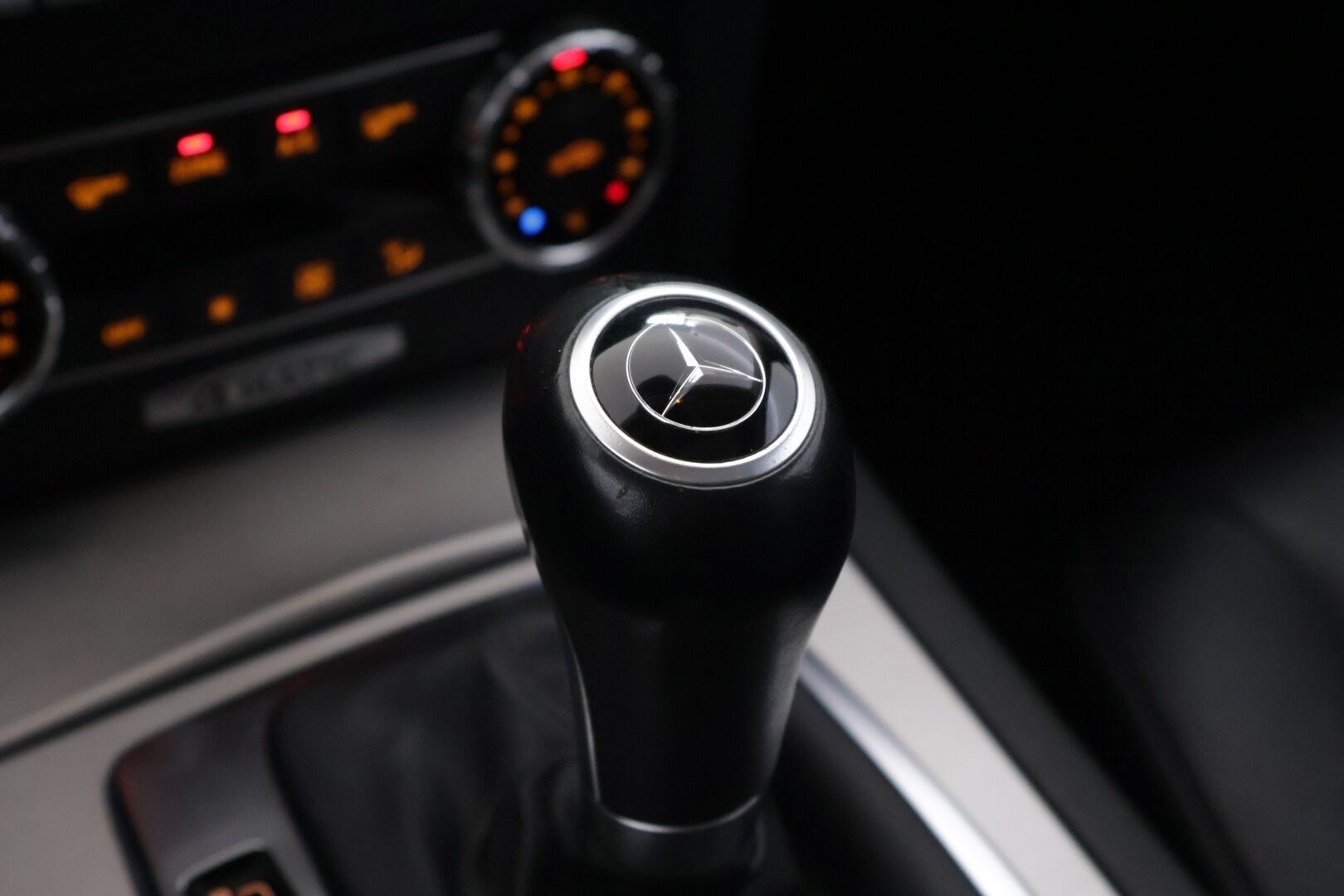 Mercedes-Benz C 2012 300 CDI 4MATIC - Myydään Huutokaupat.com - | Harman&Kardon | Tutkat | Panorama | Lohko | Vakkari | ILS Xenon | Nahkasisusta | S-Luukku |