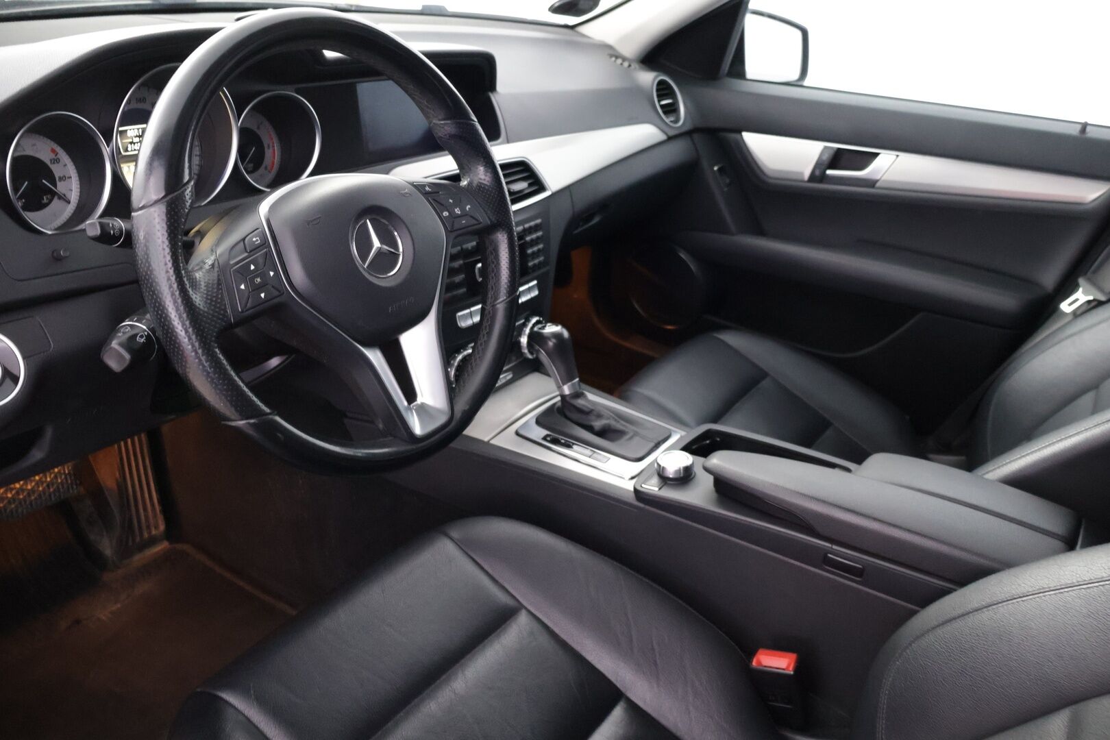 Mercedes-Benz C 2012 300 CDI 4MATIC - Myydään Huutokaupat.com - | Harman&Kardon | Tutkat | Panorama | Lohko | Vakkari | ILS Xenon | Nahkasisusta | S-Luukku |