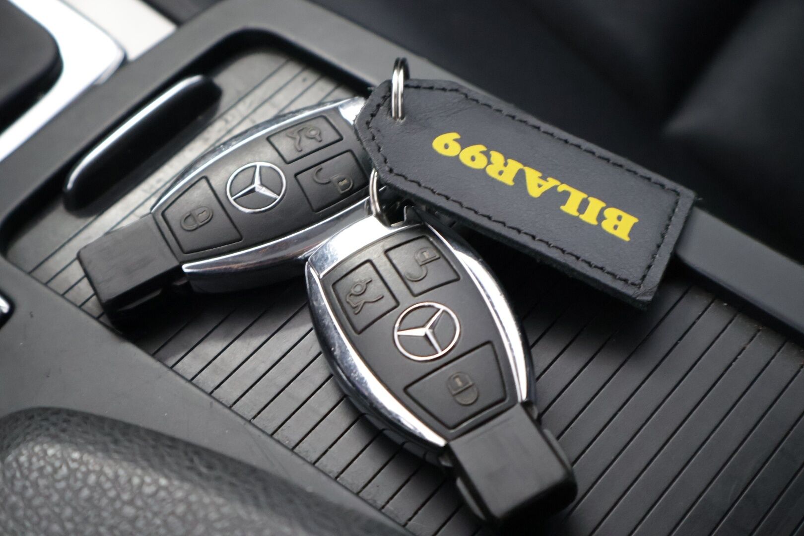 Mercedes-Benz C 2012 300 CDI 4MATIC - Myydään Huutokaupat.com - | Harman&Kardon | Tutkat | Panorama | Lohko | Vakkari | ILS Xenon | Nahkasisusta | S-Luukku |