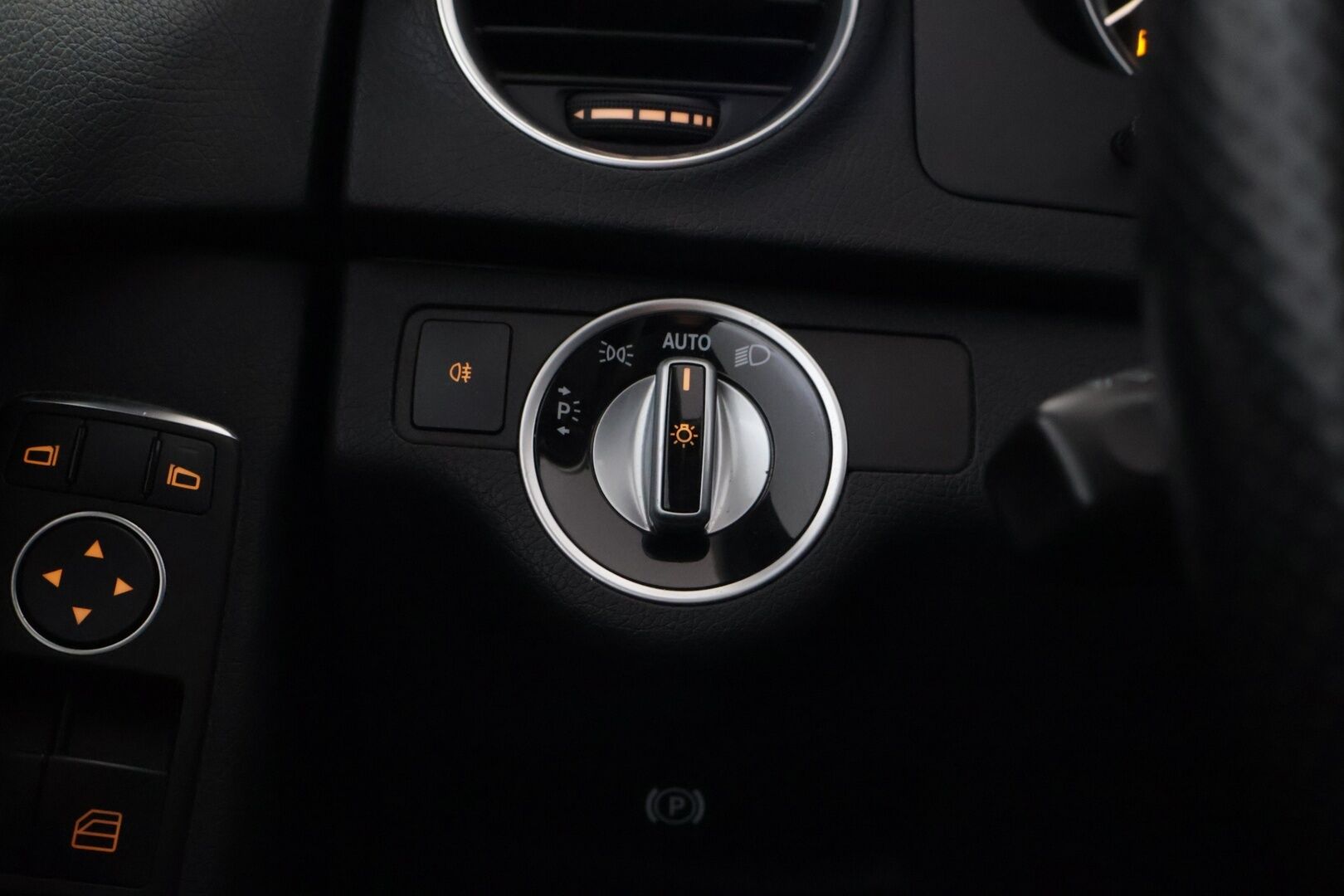 Mercedes-Benz C 2012 300 CDI 4MATIC - Myydään Huutokaupat.com - | Harman&Kardon | Tutkat | Panorama | Lohko | Vakkari | ILS Xenon | Nahkasisusta | S-Luukku |