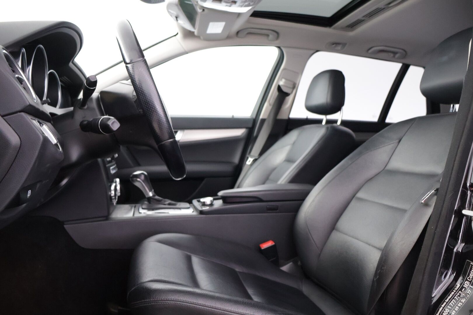 Mercedes-Benz C 2012 300 CDI 4MATIC - Myydään Huutokaupat.com - | Harman&Kardon | Tutkat | Panorama | Lohko | Vakkari | ILS Xenon | Nahkasisusta | S-Luukku |