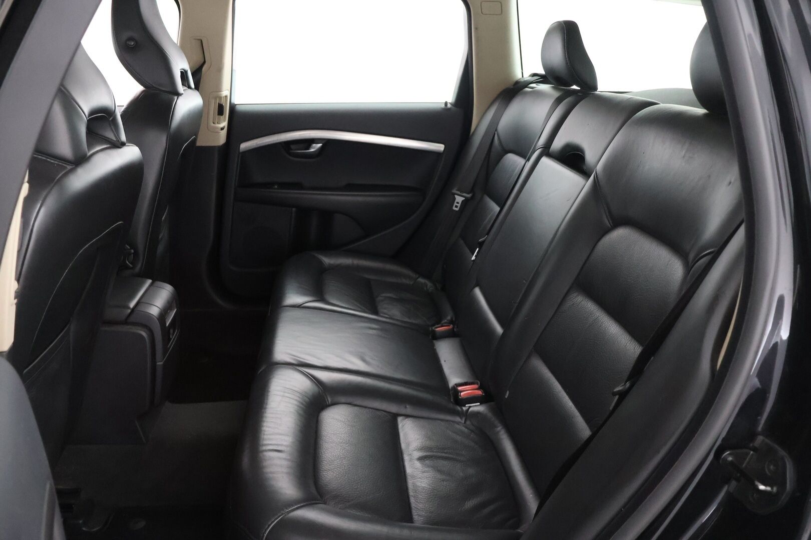 Volvo V70 2009 2,0D - YritysOutlet - Myydään vain yrityksille - – Tämä auto myydään YritysOutlet -valikoimasta vain yritykselle
