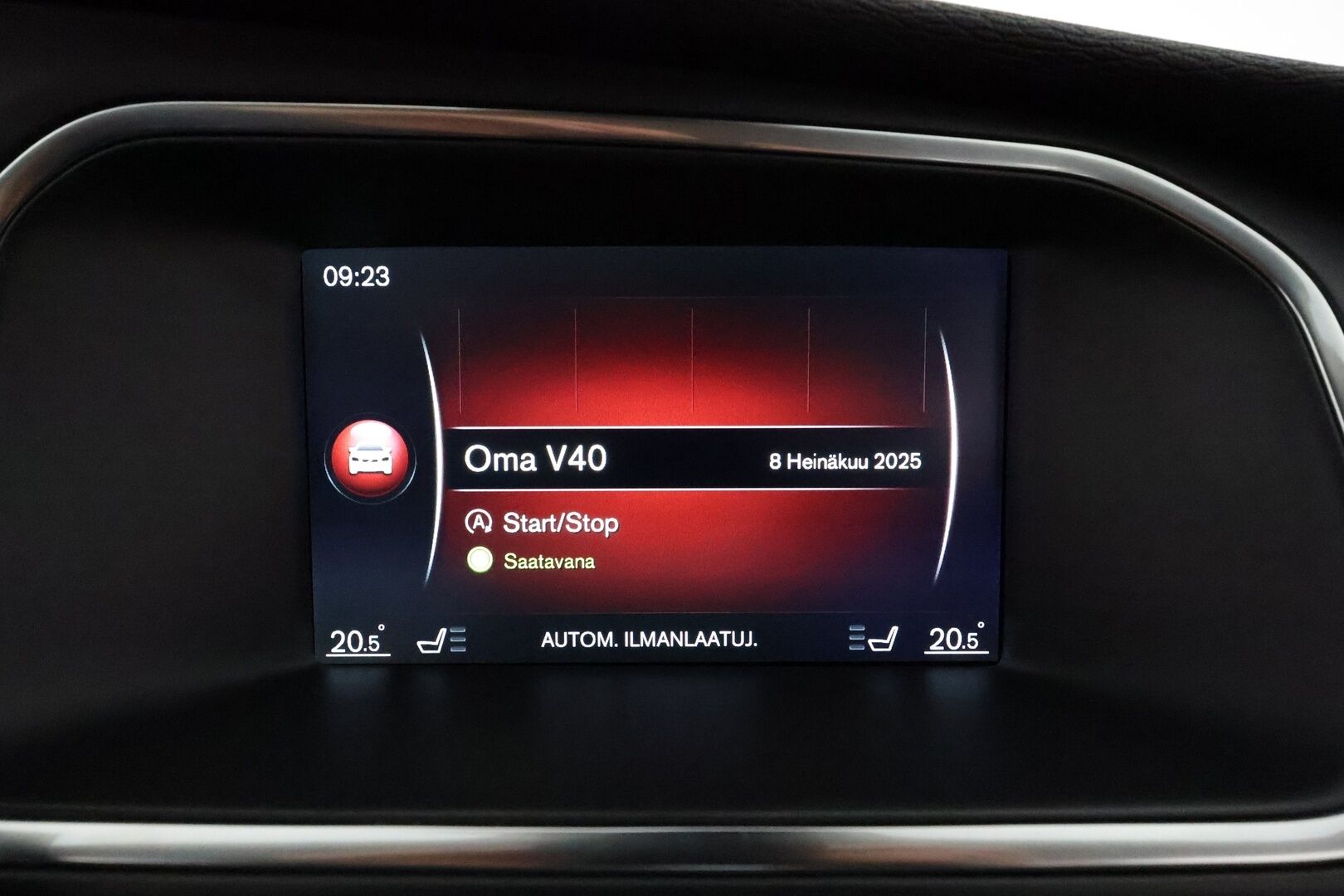 Volvo V40 2016 D4 Ocean Race Business **Webasto / Vakkari / P.tutka / Nahkapenkit / Kaarrevalot** - Suomi-auto / Kahdet renkaat aluvanteilla 