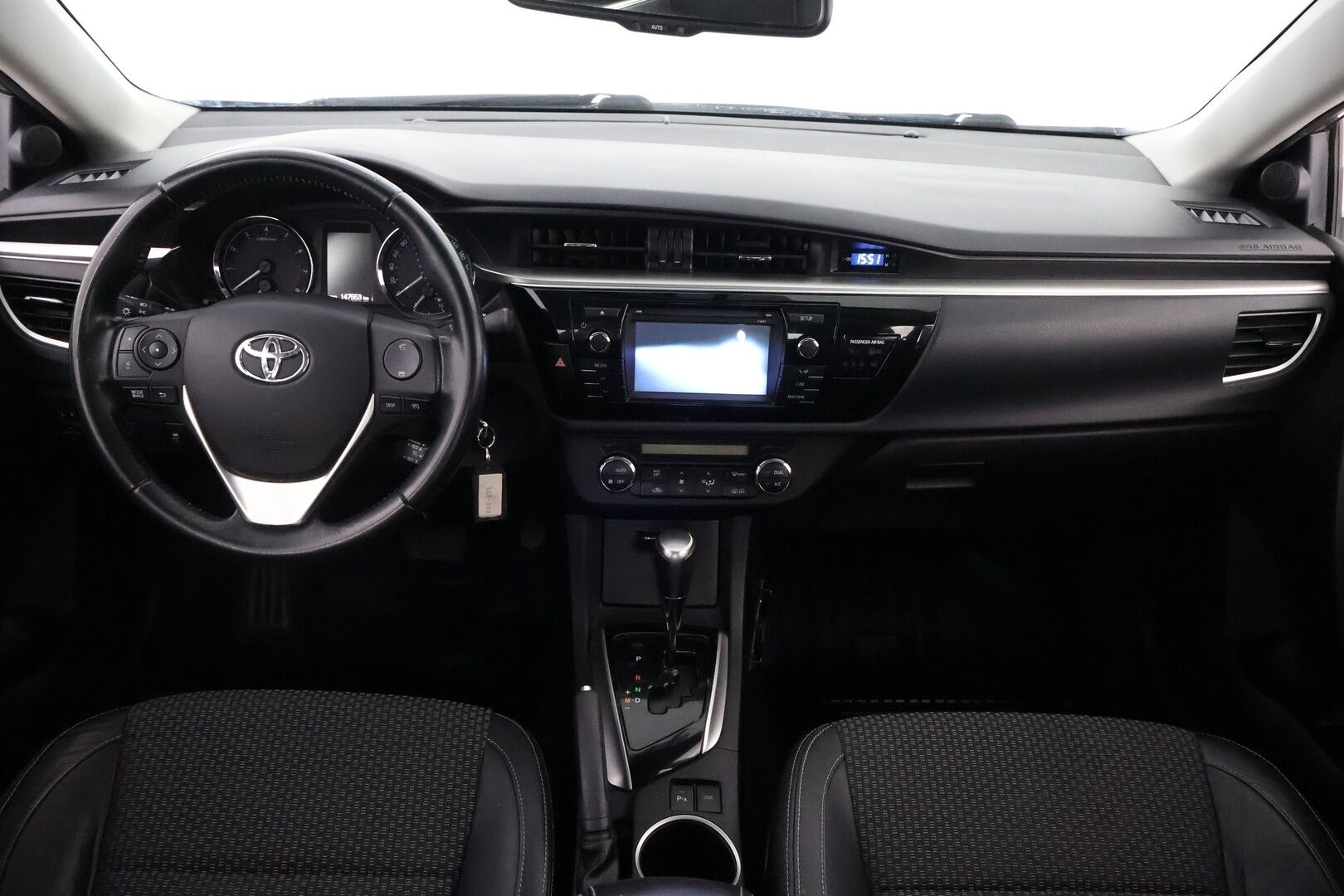 Toyota Corolla 2014 1,6 Valvematic Comfort Multidrive S 4ov - Suomiauto / Peruutuskamera / Vetokoukku / Puolinahat / Lohkolämmitin / Vakkari / Navi / Siisti!