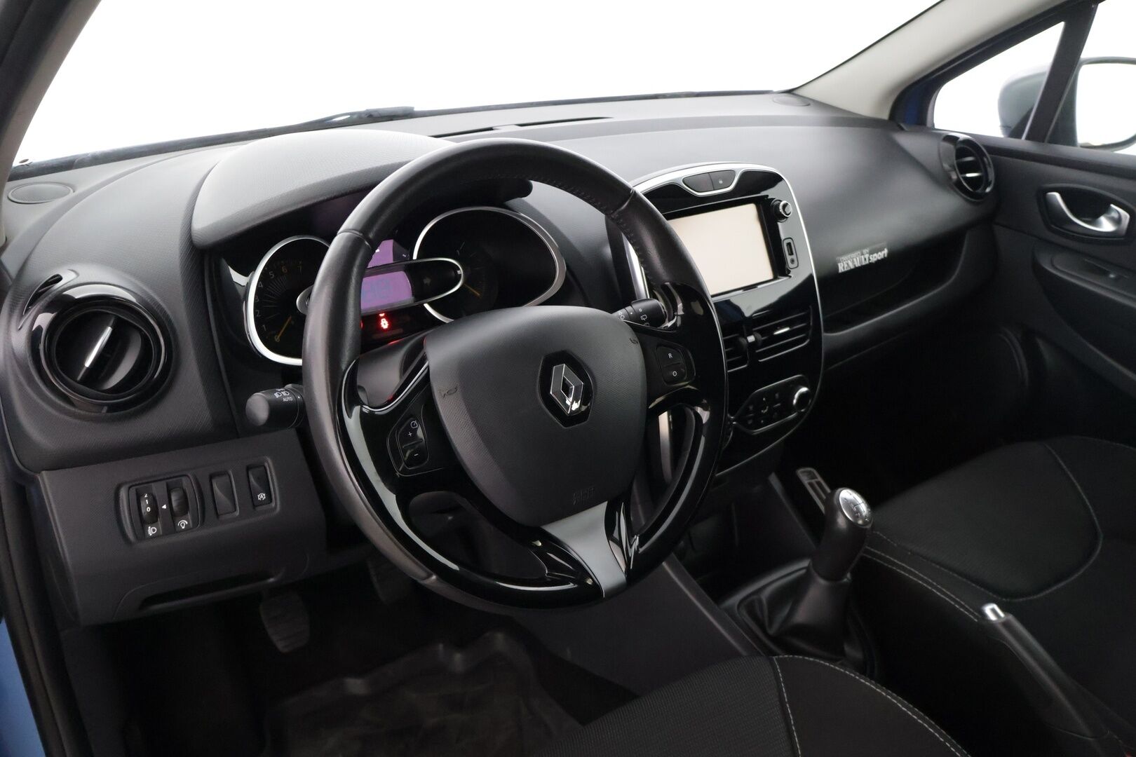 Renault Clio 2015 Energy TCe 90 GT Line * Lohkolämmitin / KeylessGo / Vakkari / Navigointi / Bluetooth * - * Hyvin huollettu Suomi-auto / GT-Line  / Taloudellinen ja ripeä *