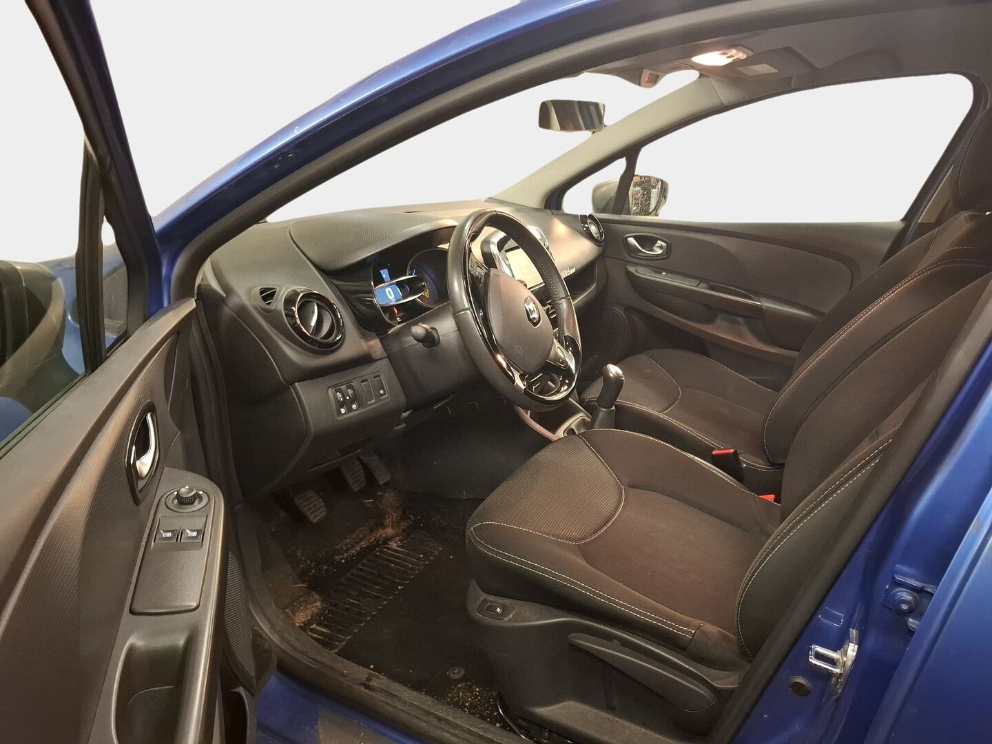 Renault Clio 2015 Energy TCe 90 GT Line * Suomi-auto / Lohko / GT-Line / KeylessGo / Sähköpeilit / 2xrenkaat aluilla * - * Hyvin huollettu Suomi-auto / GT-Line / Särmät huollot / Taloudellinen ja ripeä *