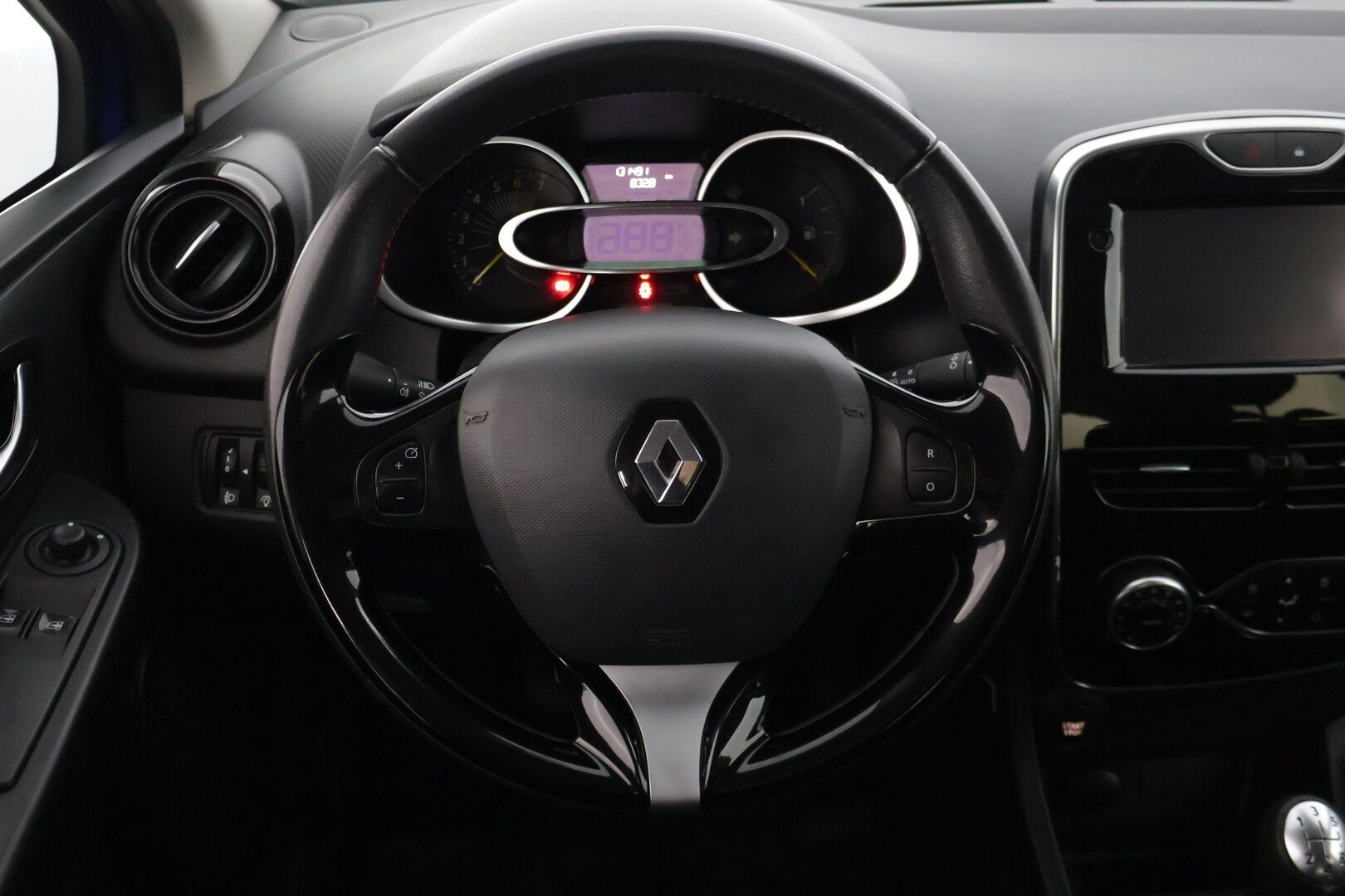 Renault Clio 2015 Energy TCe 90 GT Line * Lohkolämmitin / KeylessGo / Vakkari / Navigointi / Bluetooth * - * Hyvin huollettu Suomi-auto / GT-Line  / Taloudellinen ja ripeä *