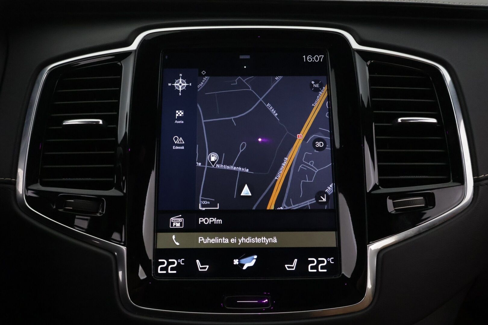 Volvo XC90 2016 D5 AWD First Edition aut *HUD / 360 / KOUKKU / ILMASTOIDUT JA HIEROVAT / PANORAMA / 7P / BOWER & WILKINS* - *Suomi-auto / Häikäisevät Varusteet / Hyvin Huollettu!*