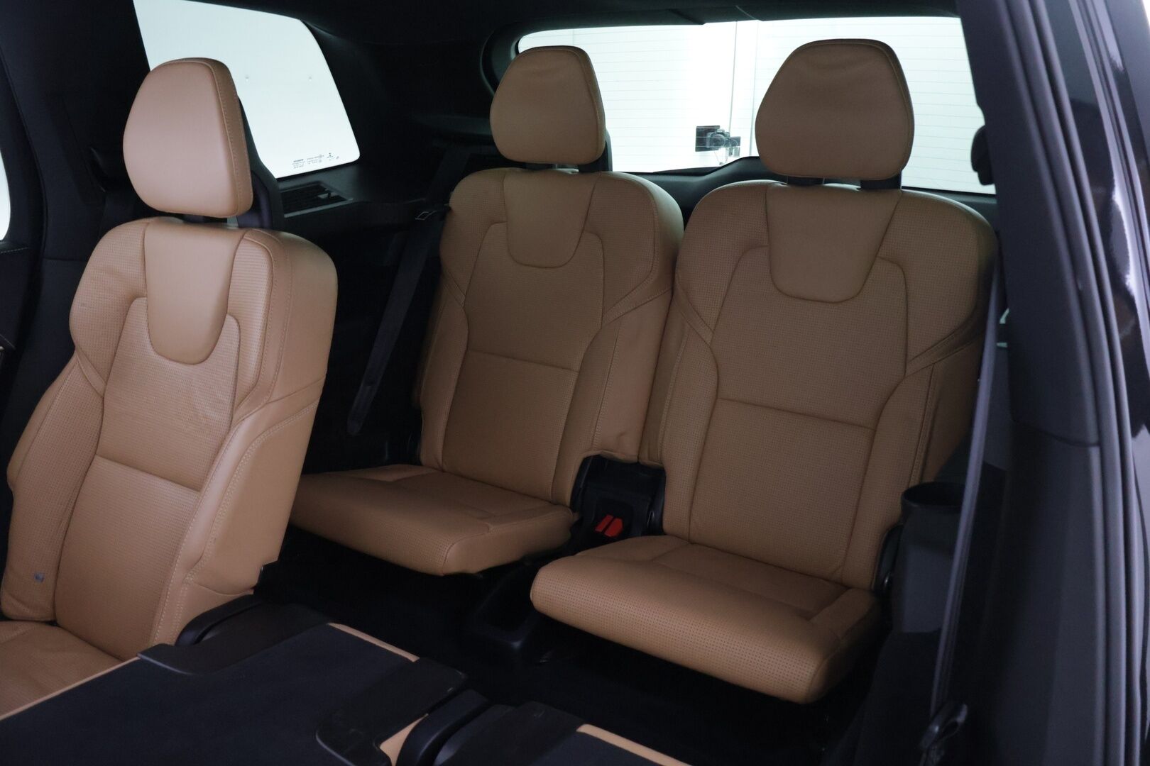 Volvo XC90 2016 D5 AWD First Edition aut *HUD / 360 / KOUKKU / ILMASTOIDUT JA HIEROVAT / PANORAMA / 7P / BOWER & WILKINS* - *Suomi-auto / Häikäisevät Varusteet / Hyvin Huollettu!*