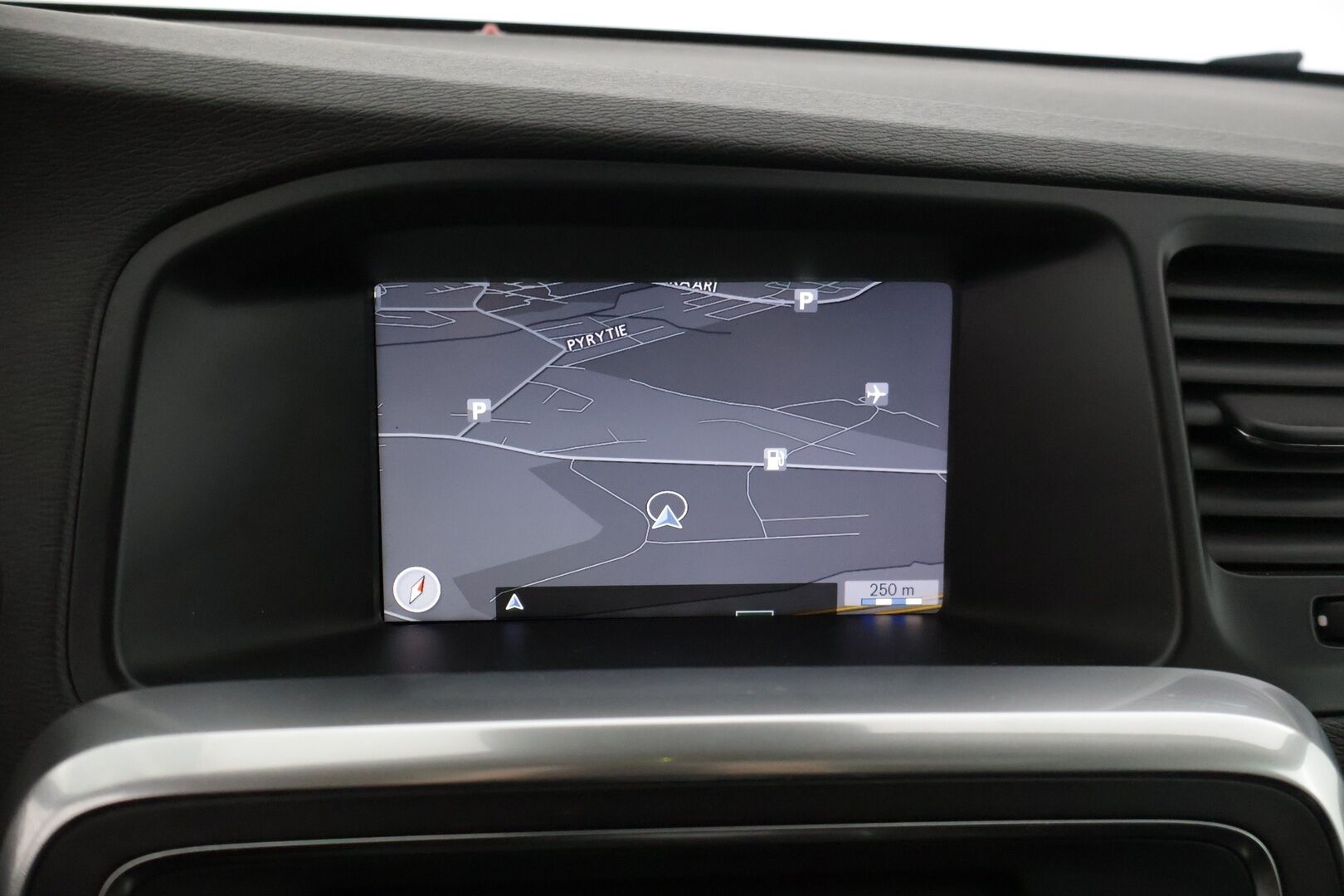 Volvo V60 2013 D6 Summum AWD + plug in hybrid aut * Adapt. Vakkari / Blis / Kattoluukku / Webasto / Kaistavahti / Digimittaristo * - * Siisti / kahdet hyväkuntoiset renkaat omilla alumiinivanteilla / Taloudellinen neliveto * - Osta nyt, maksa vasta ensi vuonna