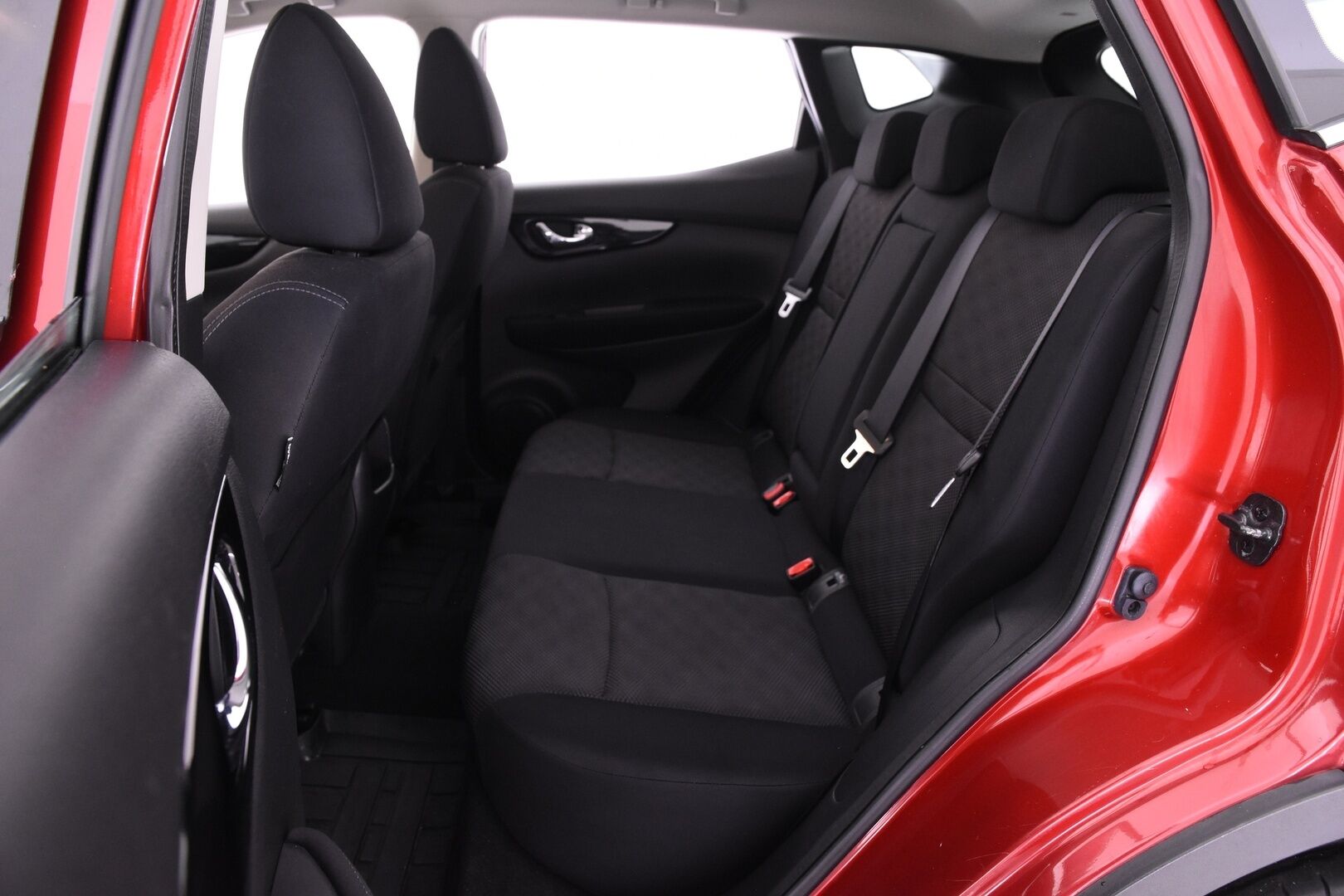 Nissan Qashqai 2015 DIG-T 115 Acenta 2WD 6M/T Safety Pack - Vakkari | Tutkat | Bluetooth | Lane Assist | Koukku | Lohko+sisäp.