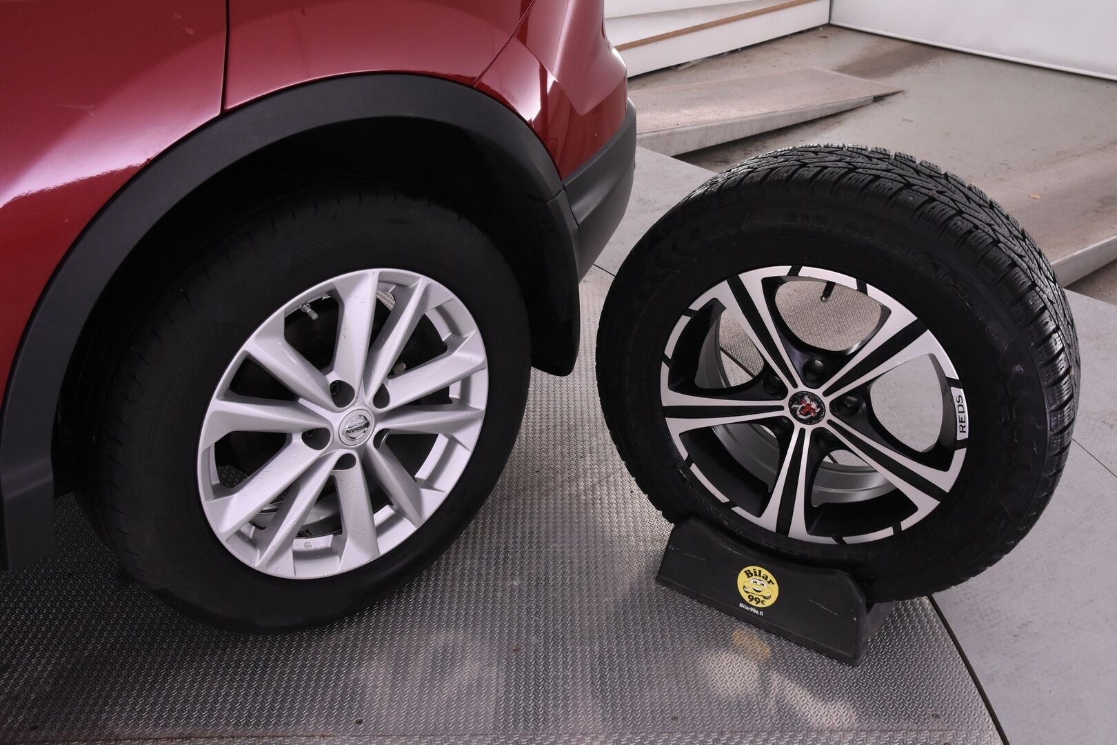 Nissan Qashqai 2015 DIG-T 115 Acenta 2WD 6M/T Safety Pack - Vakkari | Tutkat | Bluetooth | Lane Assist | Koukku | Lohko+sisäp.