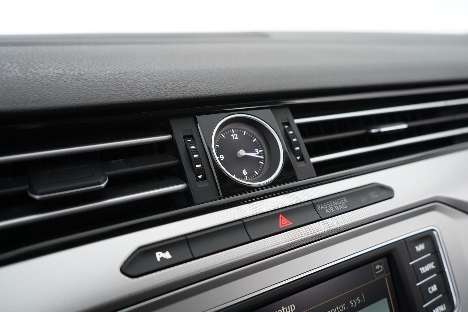 Volkswagen Passat 2015 Sedan Comfortline 2,0 TDI 110 kW (150 hv) *Webasto / Irr.Koukku / Tutkat / Sport-penkit / Navi* - Suomi-auto / Juuri Huollettu / Kahdet vanteet