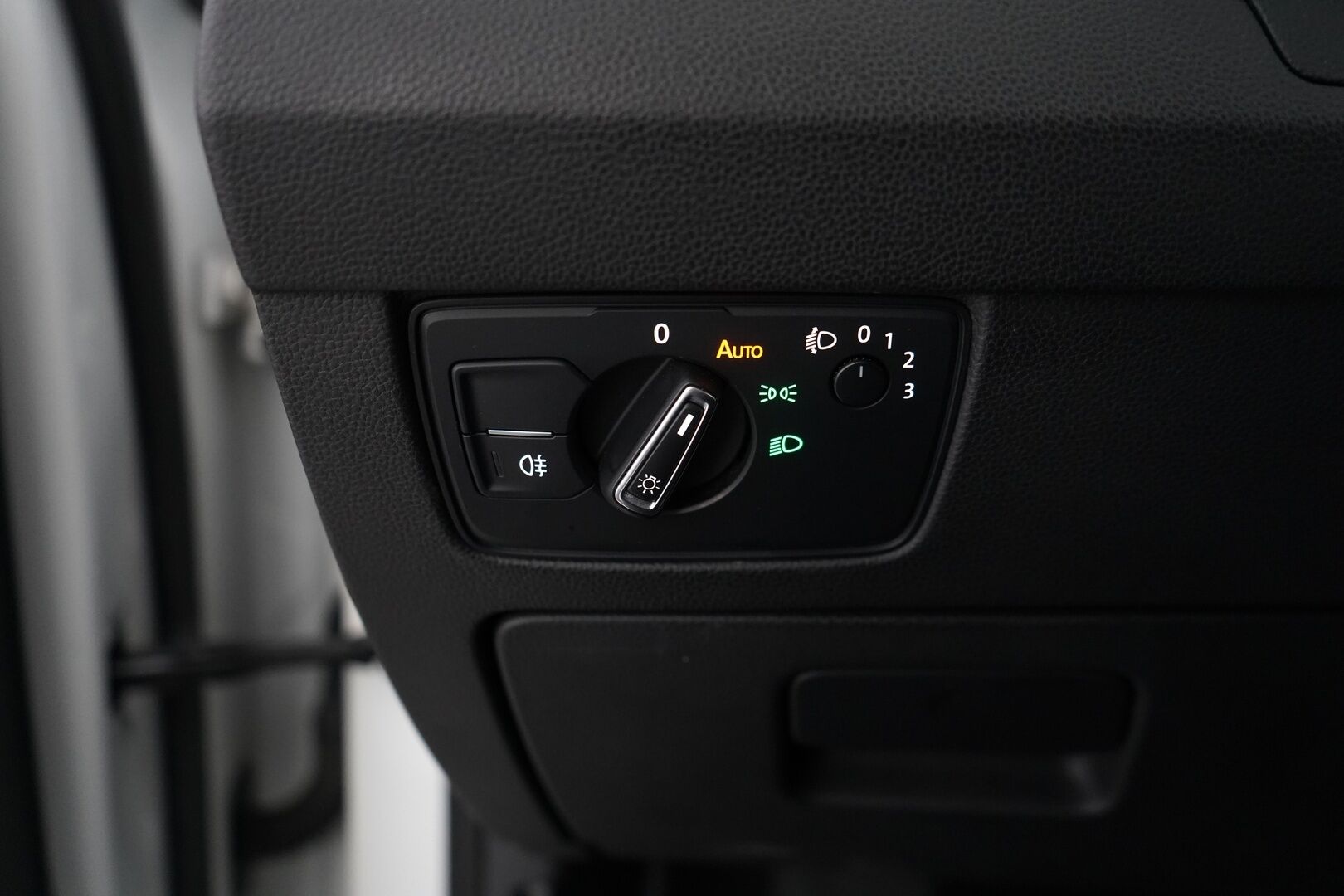 Volkswagen Passat 2015 Sedan Comfortline 2,0 TDI 110 kW (150 hv) *Webasto / Irr.Koukku / Tutkat / Sport-penkit / Navi* - KATSO KAMPANJAHINTA! / Suomi-auto / Juuri Huollettu / Kahdet vanteet - HULLU BLACKWEEK KORKOTARJOUS 2,49%