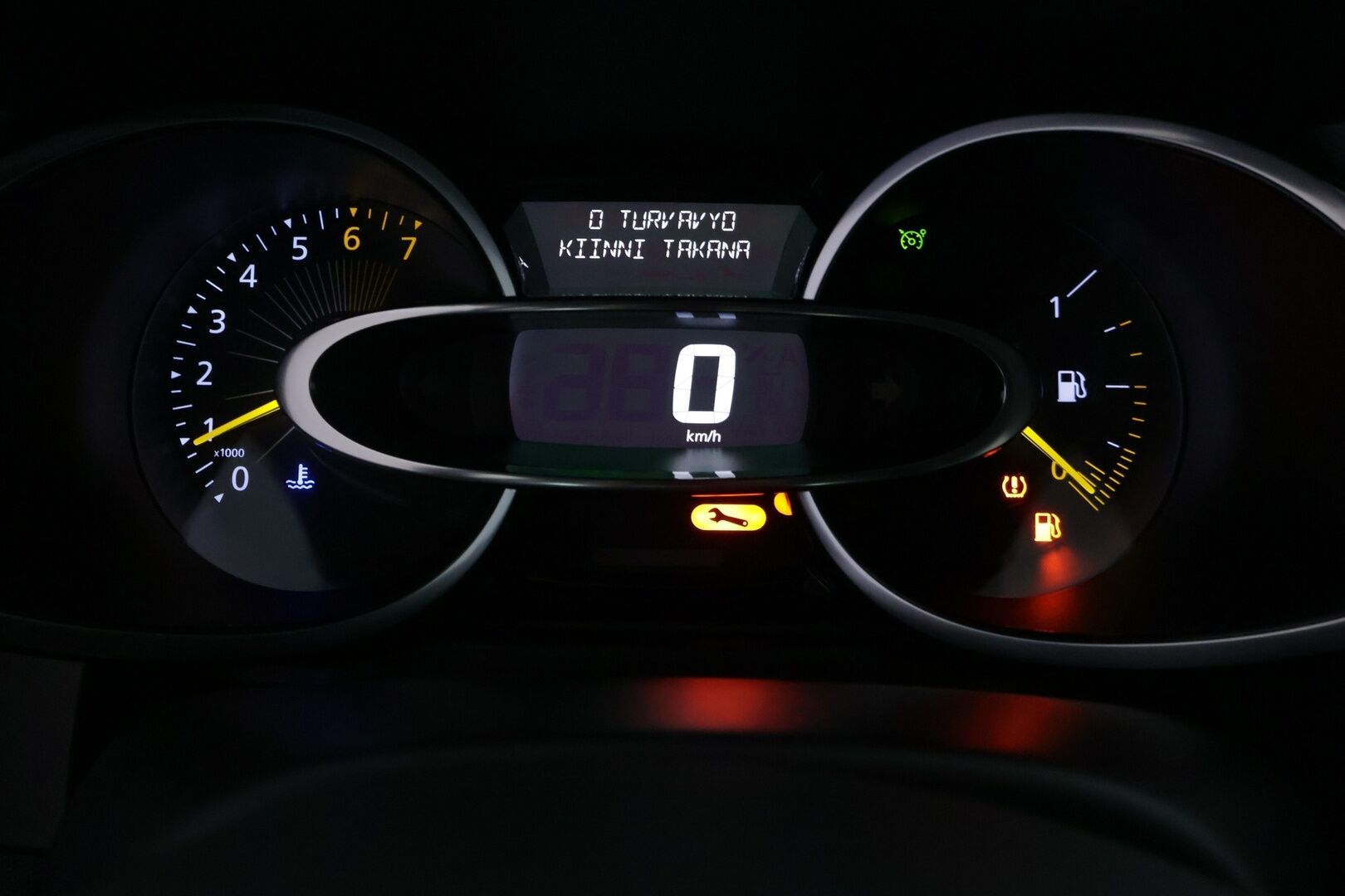 Renault Clio 2015 Energy TCe 90 Navi Style - YritysOutlet - tämä auto myydään vain yrityksille