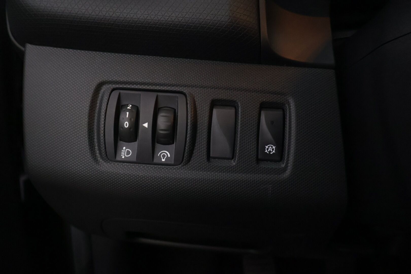 Renault Clio 2015 Energy TCe 90 Navi Style - YritysOutlet - tämä auto myydään vain yrityksille