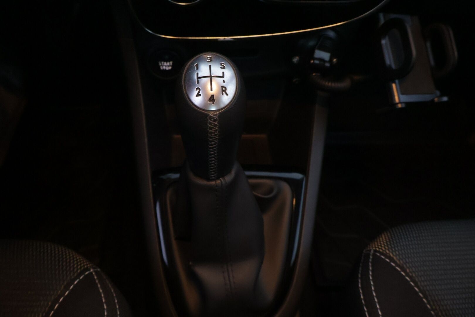 Renault Clio 2015 Energy TCe 90 Navi Style - YritysOutlet - tämä auto myydään vain yrityksille