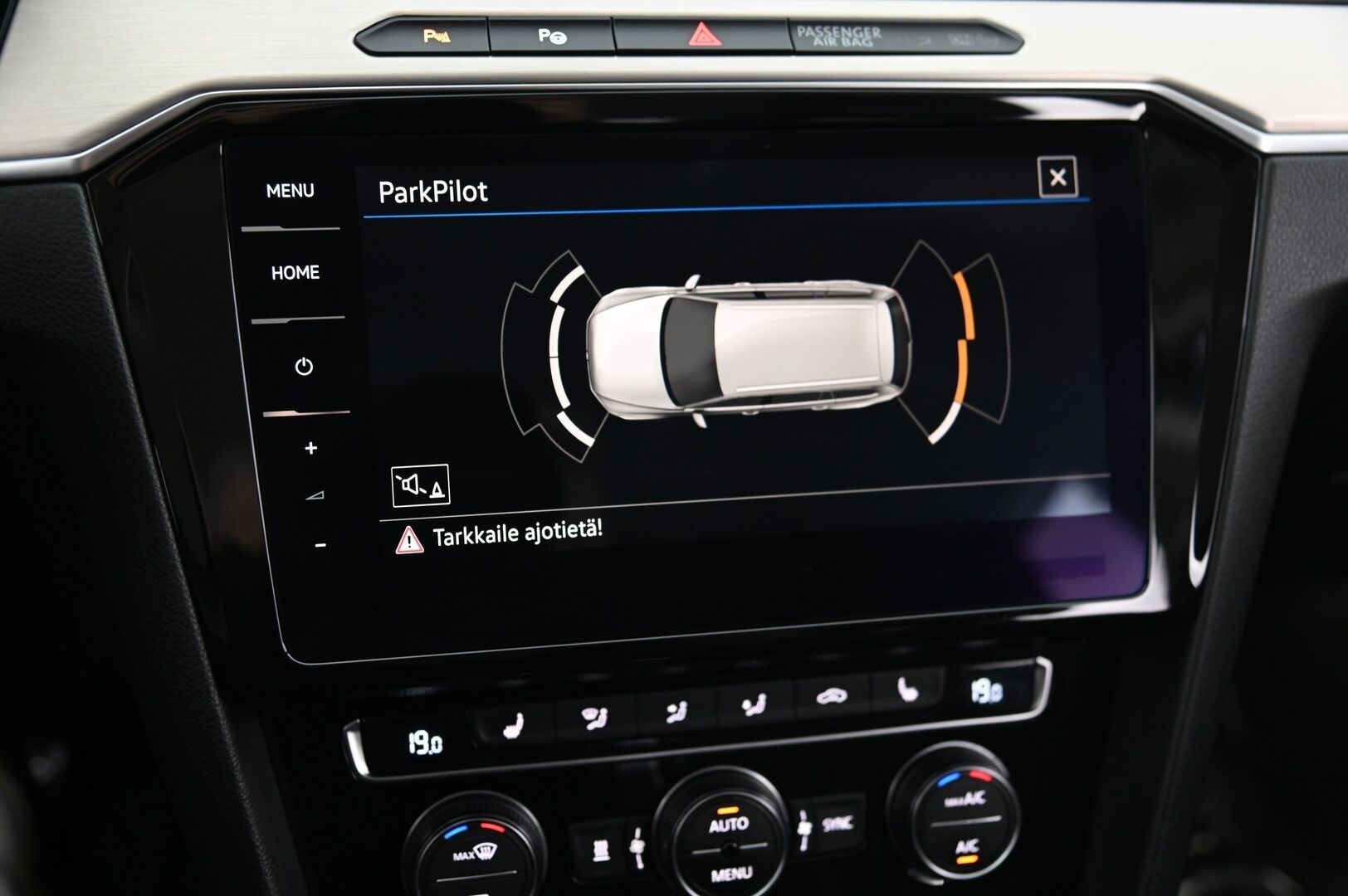 Volkswagen Passat 2015 Variant Highline 2,0 TDI Biturbo 176 kW (240 hv) *Webasto / Acc / Tuulilasin lämmitin / Ergo / Koukku - Fiksusti huollettu ja kalliit rempat tehty! 