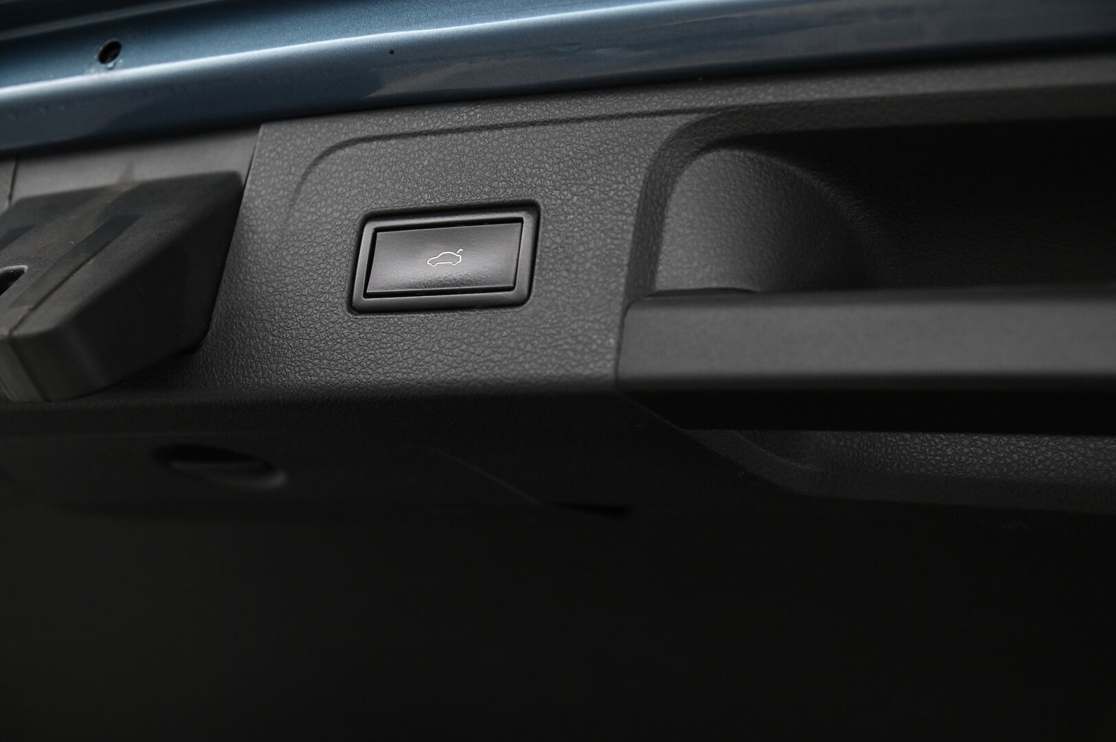 Volkswagen Passat 2015 Variant Highline 2,0 TDI Biturbo 176 kW (240 hv) *Webasto / Acc / Tuulilasin lämmitin / Ergo / Koukku - Fiksusti huollettu ja kalliit rempat tehty! 