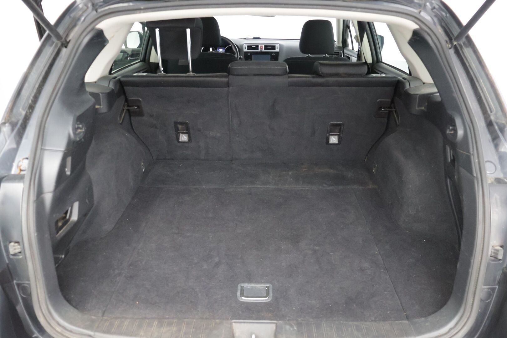 Subaru Outback 2015 2,0 TD Base CVT *Myydään huutokaupat.com / Webasto / Adapt vakkari / Kamera * - * Myydään Huutokaupat.com *