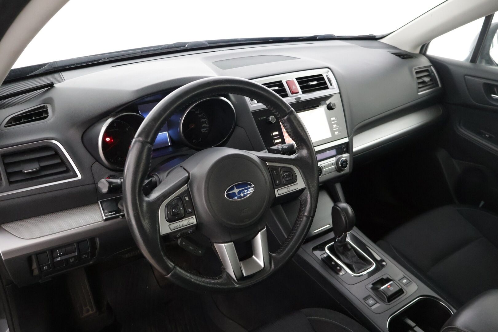 Subaru Outback 2015 2,0 TD Base CVT *Myydään huutokaupat.com / Webasto / Adapt vakkari / Kamera * - * Myydään Huutokaupat.com *