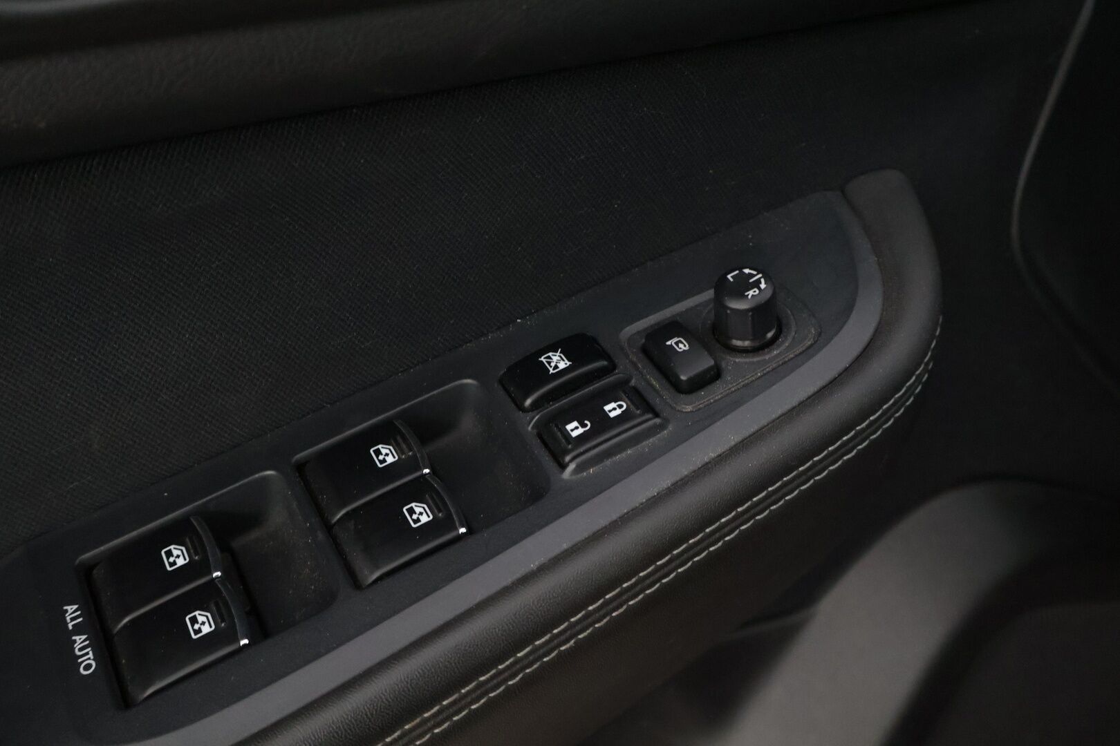 Subaru Outback 2015 2,0 TD Base CVT *Myydään huutokaupat.com / Webasto / Adapt vakkari / Kamera * - * Myydään Huutokaupat.com *