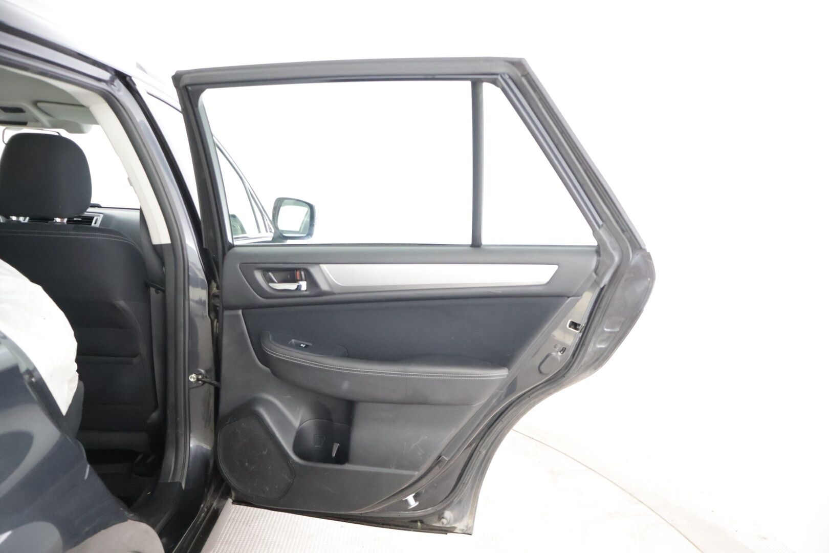 Subaru Outback 2015 2,0 TD Base CVT *Myydään huutokaupat.com / Webasto / Adapt vakkari / Kamera * - * Myydään Huutokaupat.com *
