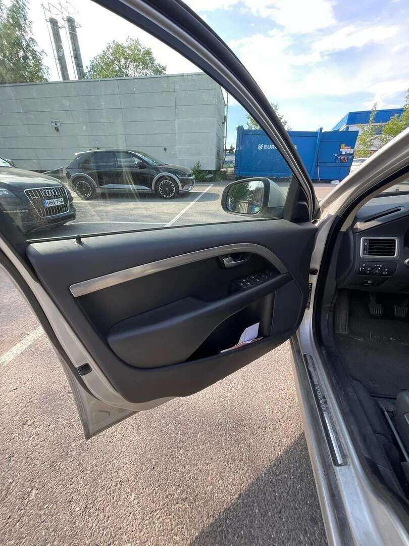 Volvo V70 2008 V70 Farmari (AC) 4ov 1997cm3 - | YritysOutlet - Myydään vain yrityksille |