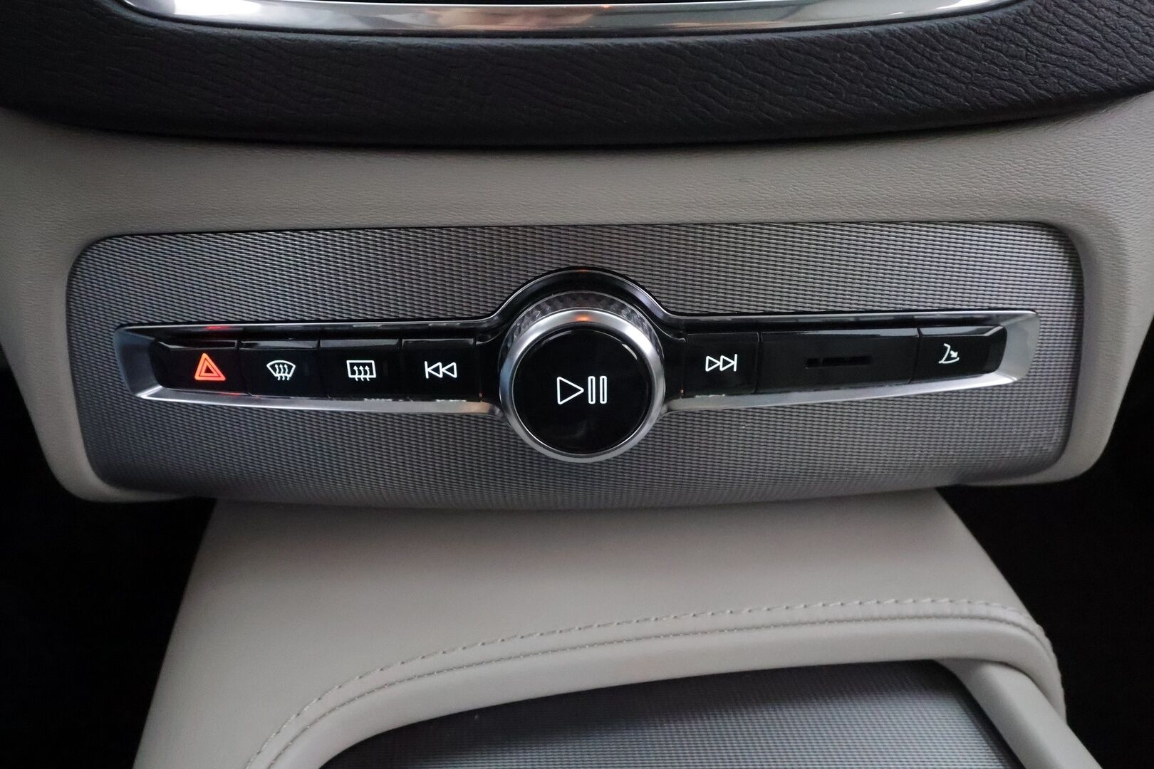 Volvo XC90 2016 T6 AWD Inscription aut 7-P | BENSA | - | ACC | Webasto | HUD | 360° | Ilmastoidut Muistipenkit | Panorama | Ilma-alusta | Full LED | 