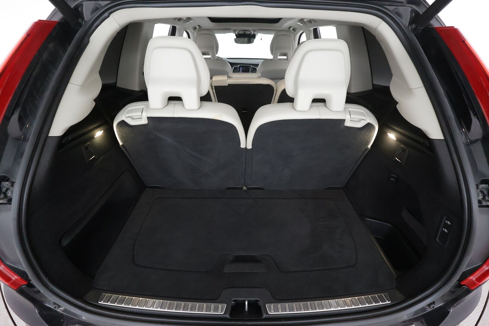 Volvo XC90 2016 T6 AWD Inscription aut 7-P * ACC / Webasto / HUD / 360° / Ilmastoidut muistipenkit / Panorama / Ilma-alusta / Full LED * - SUOMEEN UUTENA MYYTY HARVINAINEN BENSA T6/Kahdet renkaat aluvanteilla - HULLUT AVAJAISHULINAT KORKOTARJOUS 3,29 %