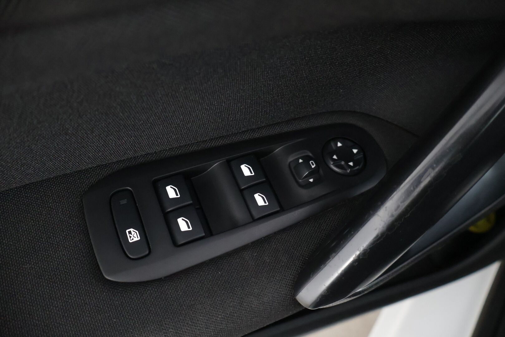 Peugeot 308 2016 SW Active BlueHDi 120 * Suomiauto / Vetokoukku / Lohkolämmitin / Vakkari / Tutkat / Bluetooth / 2x renkaat * - Siistikuntoinen, taloudellinen auto maltillisilla kilometreillä! / Viimeisin huolto tehty 145tkm kohdalla - HULLUT AVAJAISHULINAT KORKOTARJOUS 3,29 %