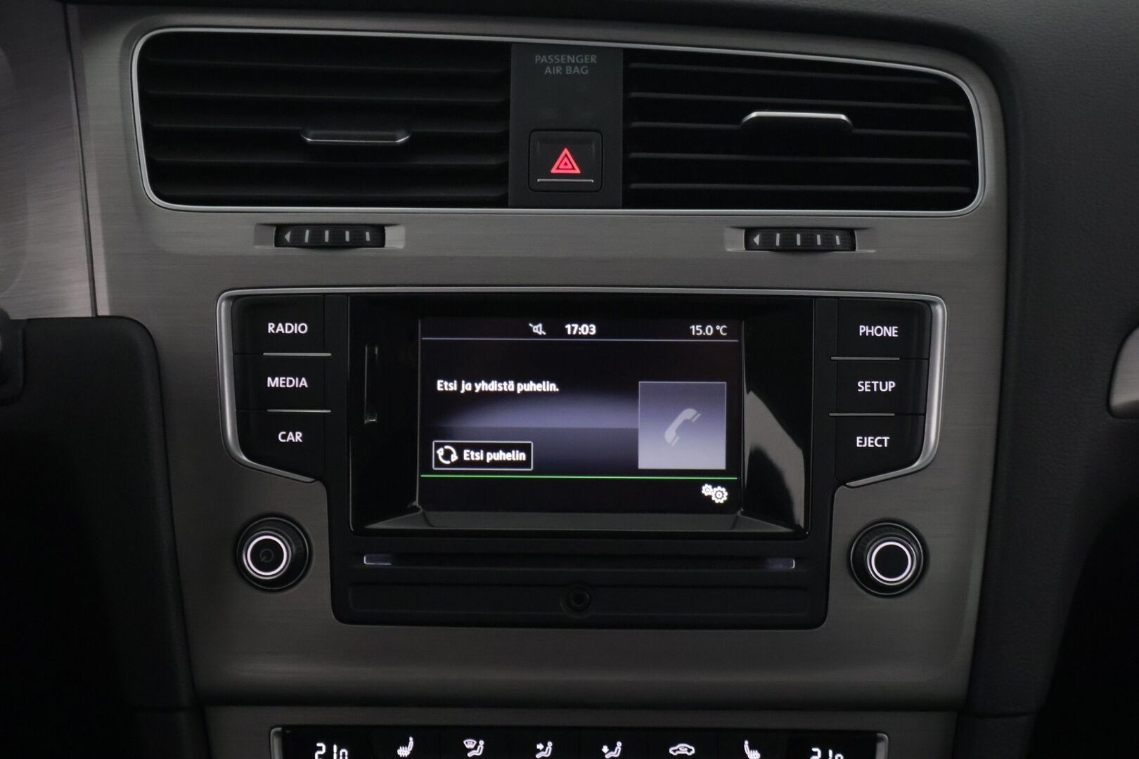 Volkswagen Golf 2016 Comfortline 1,0 TSI 85 kW (115 hv) DSG-autom. ** Lohko+sisäp / 2.om Suomi-auto / Merkkihuollettu / Tutkat / Vakkari **