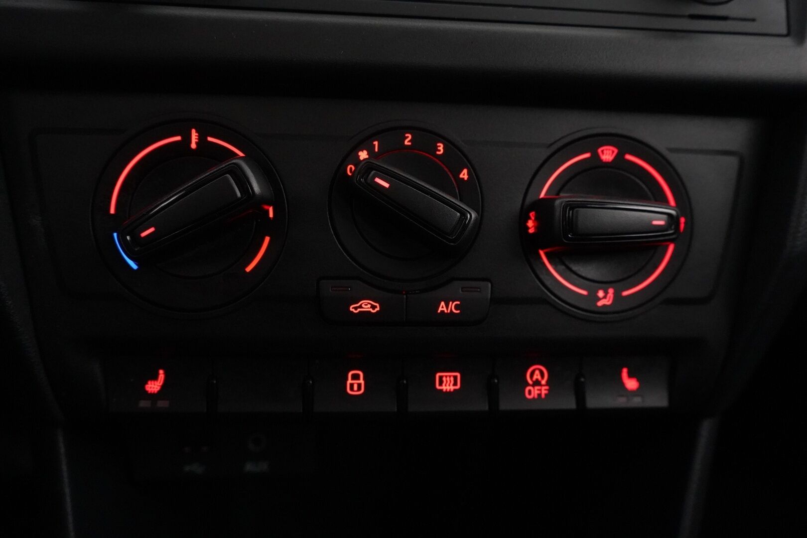 Seat Toledo 2016 1,2 TSI 90 Start&Stop Reference - Lohkolämmitin | HiFi äänentoisto | P-Tutka | Vakionopeudensäädin | Suomi-auto | Viimeisin huolto 159tkm | Jakohihna vaihdettu | Kahdet renkaat