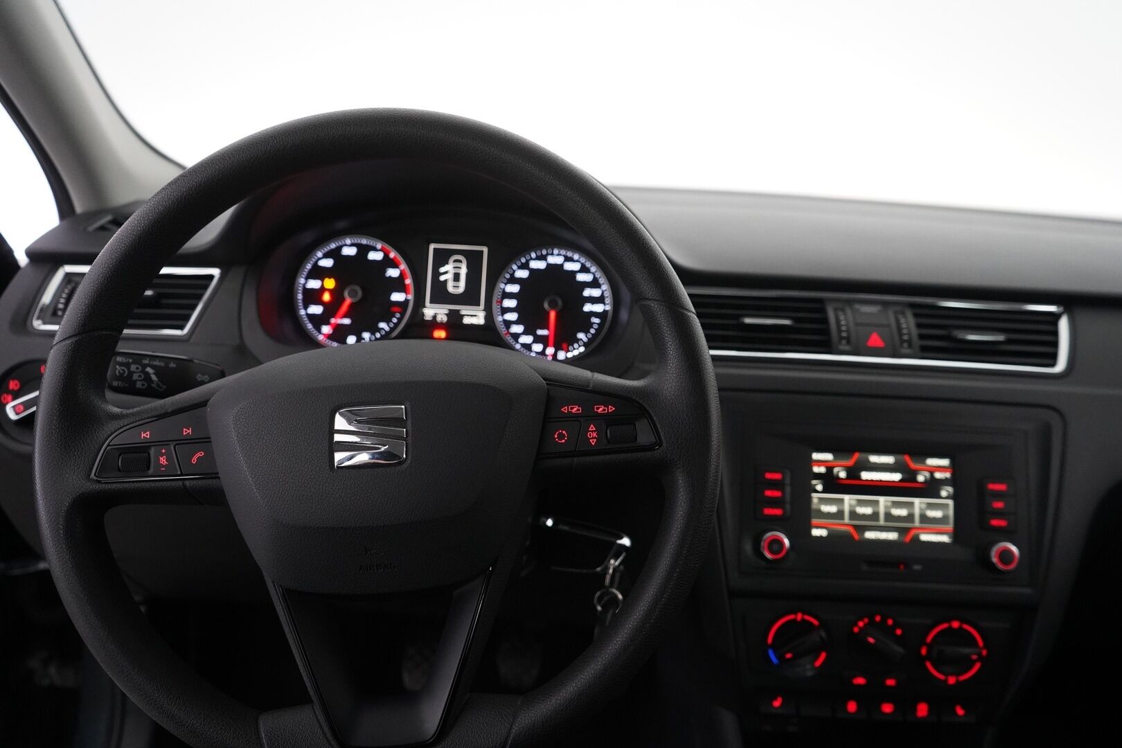 Seat Toledo 2016 1,2 TSI 90 Start&Stop Reference - Lohkolämmitin | HiFi äänentoisto | P-Tutka | Vakionopeudensäädin | Suomi-auto | Viimeisin huolto 159tkm | Jakohihna vaihdettu | Kahdet renkaat