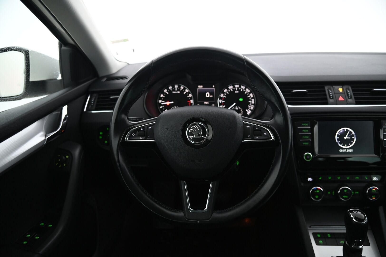 Skoda Octavia 2016 Combi 1,6 TDI Style DSG Autom. / *Webasto / Koukku / Tutkat / ACC* - *2x Alut / Juuri saapunut*