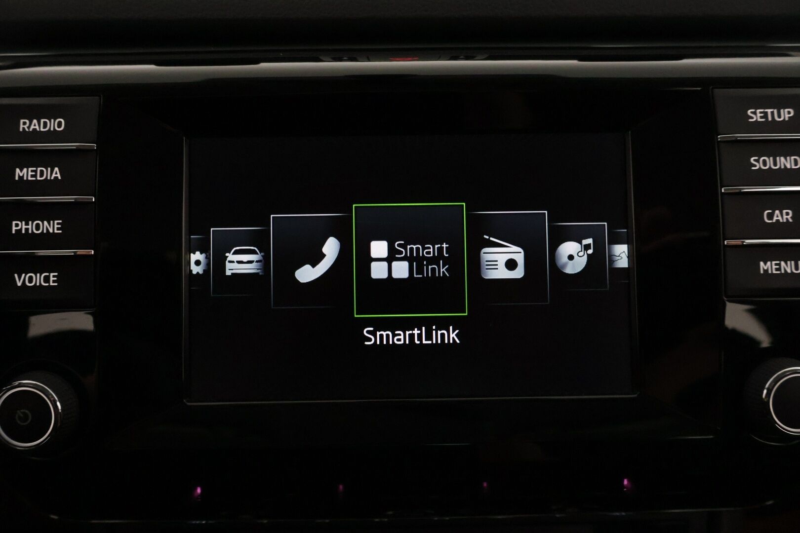 Skoda Superb 2016 Combi 1,6 TDI Ambition *Tehdaskoukku / Webasto / Tutkat / SmartLink / Xenon* - *Suomi-Auto / 2x renkaat ja vanteet / Jakohihna vaihdettu 2022*