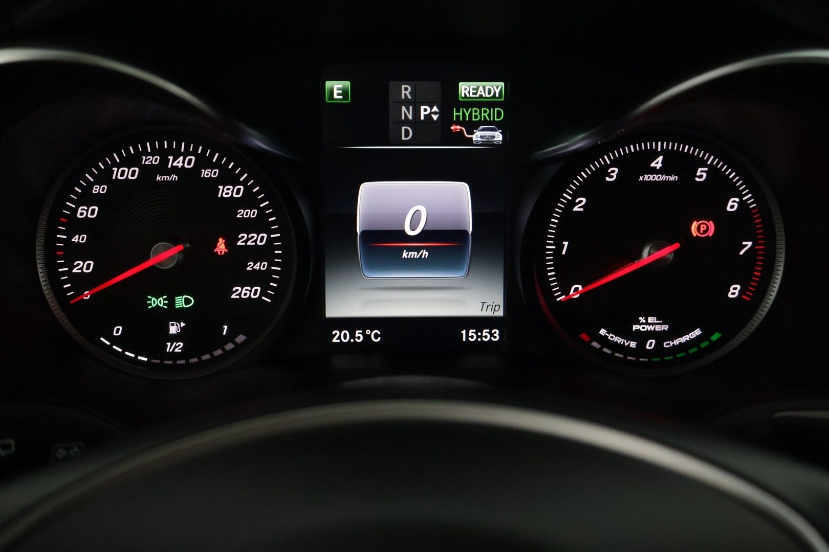 Mercedes-Benz C 2015 350 e T A Premium Business** Navi / Sporttipenkit / Sähköinen takaluukku / Puolinahat** - **Vähän ajettu ja siisti / Kahdet hyvät renkaat alu vanteilla**