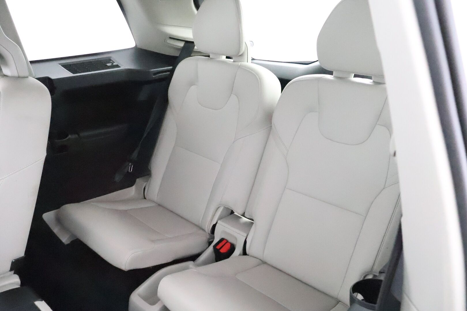 Volvo XC90 2016 D5 AWD Inscription aut - 3,99 % KORKOTARJOUS TÄHÄN AUTOON - Suomiauto / Webasto / Adapt.Vakkari / 7P / Peruutuskamera / Vetokoukku / Vaaleat Muistinahat / Full LED / Huippuvarusteet!