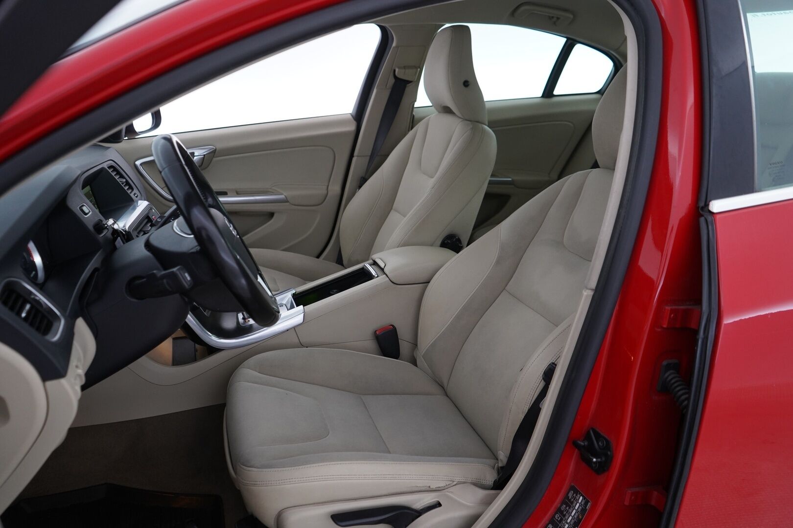 Volvo S60 2011 D3 Momentum Business S/S aut - Webasto | Vakkari | Tutkat | Puolinahat | Kahdet todella hyvät renkaat alumiinivantein | Juuri huollettu