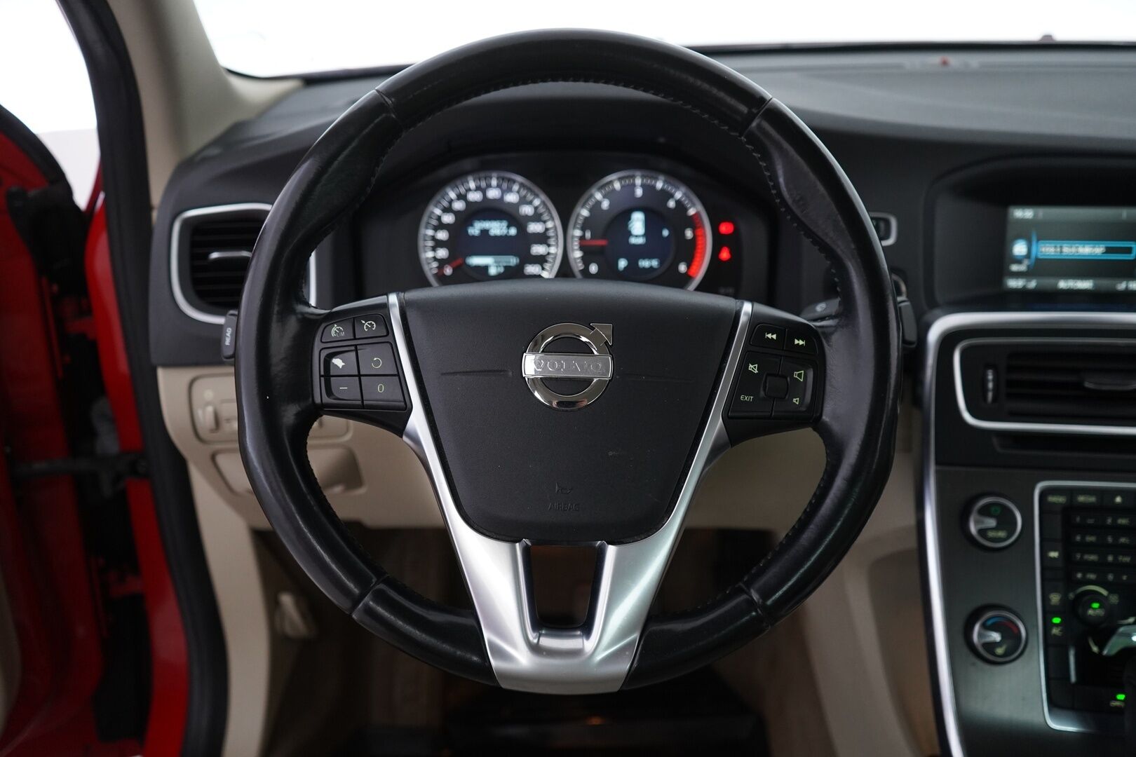 Volvo S60 2011 D3 Momentum Business S/S aut - Webasto | Vakkari | Tutkat | Puolinahat | Kahdet todella hyvät renkaat alumiinivantein | Juuri huollettu
